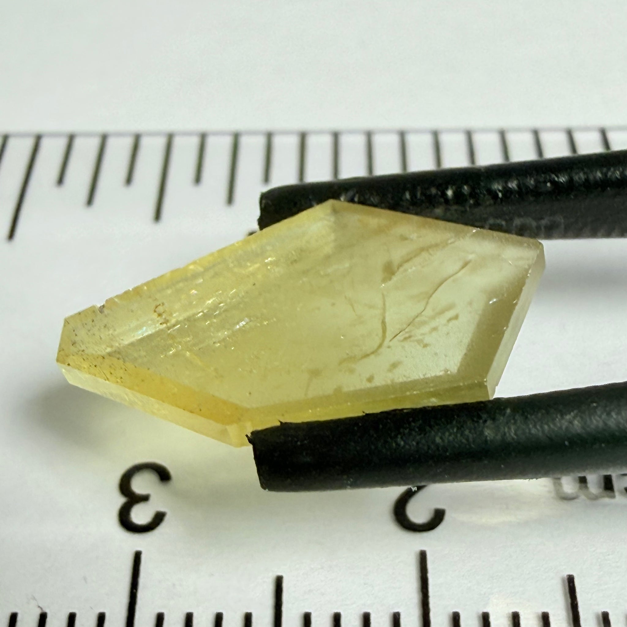 Yellow Sapphire, fancy freefrom tablet cut, 4.50ct, Umba Valley, Tanzania, Yellow Sapphire, Untreated Unheated