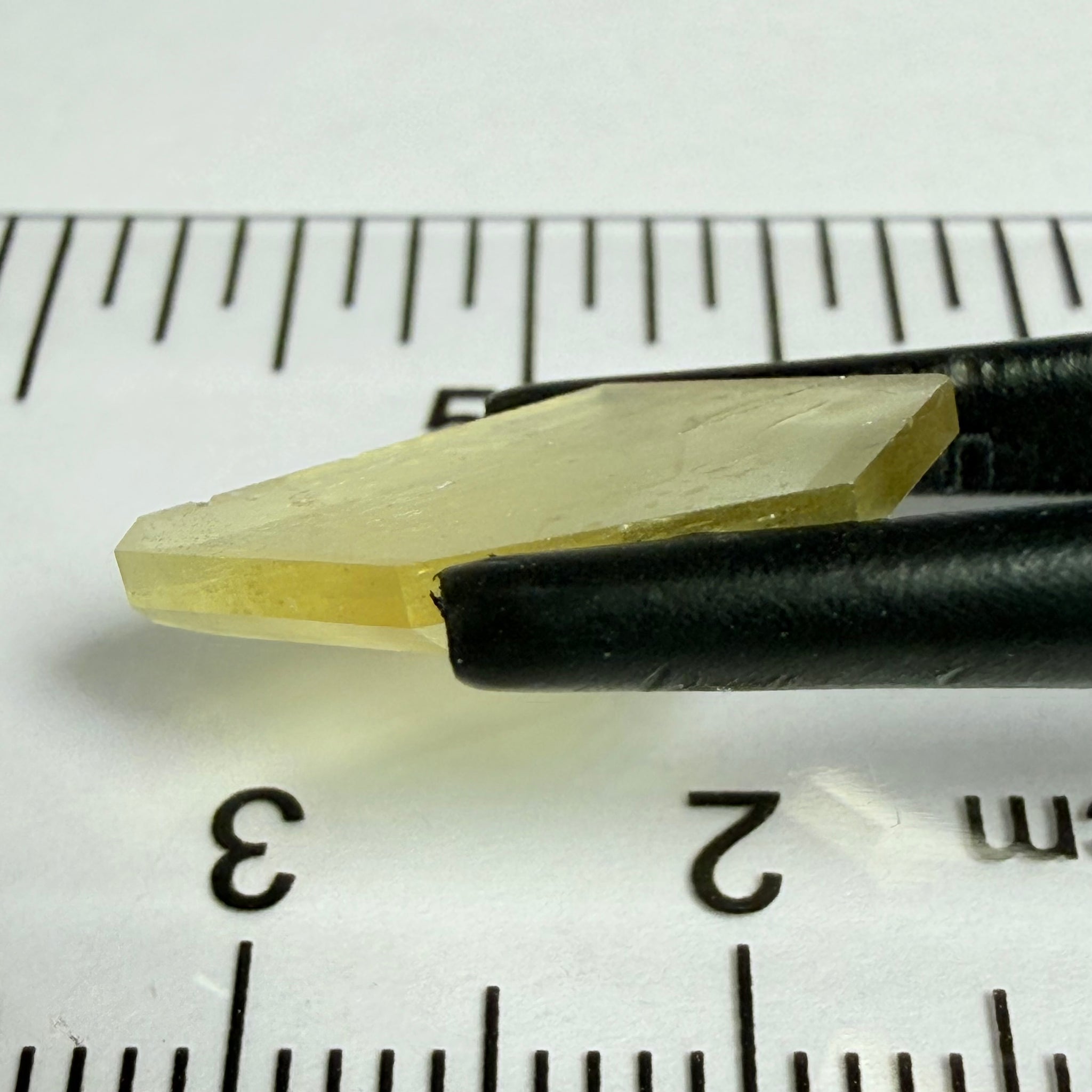 Yellow Sapphire, fancy freefrom tablet cut, 4.50ct, Umba Valley, Tanzania, Yellow Sapphire, Untreated Unheated
