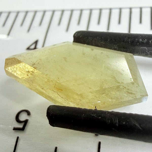 Yellow Sapphire, fancy freefrom tablet cut, 4.50ct, Umba Valley, Tanzania, Yellow Sapphire, Untreated Unheated