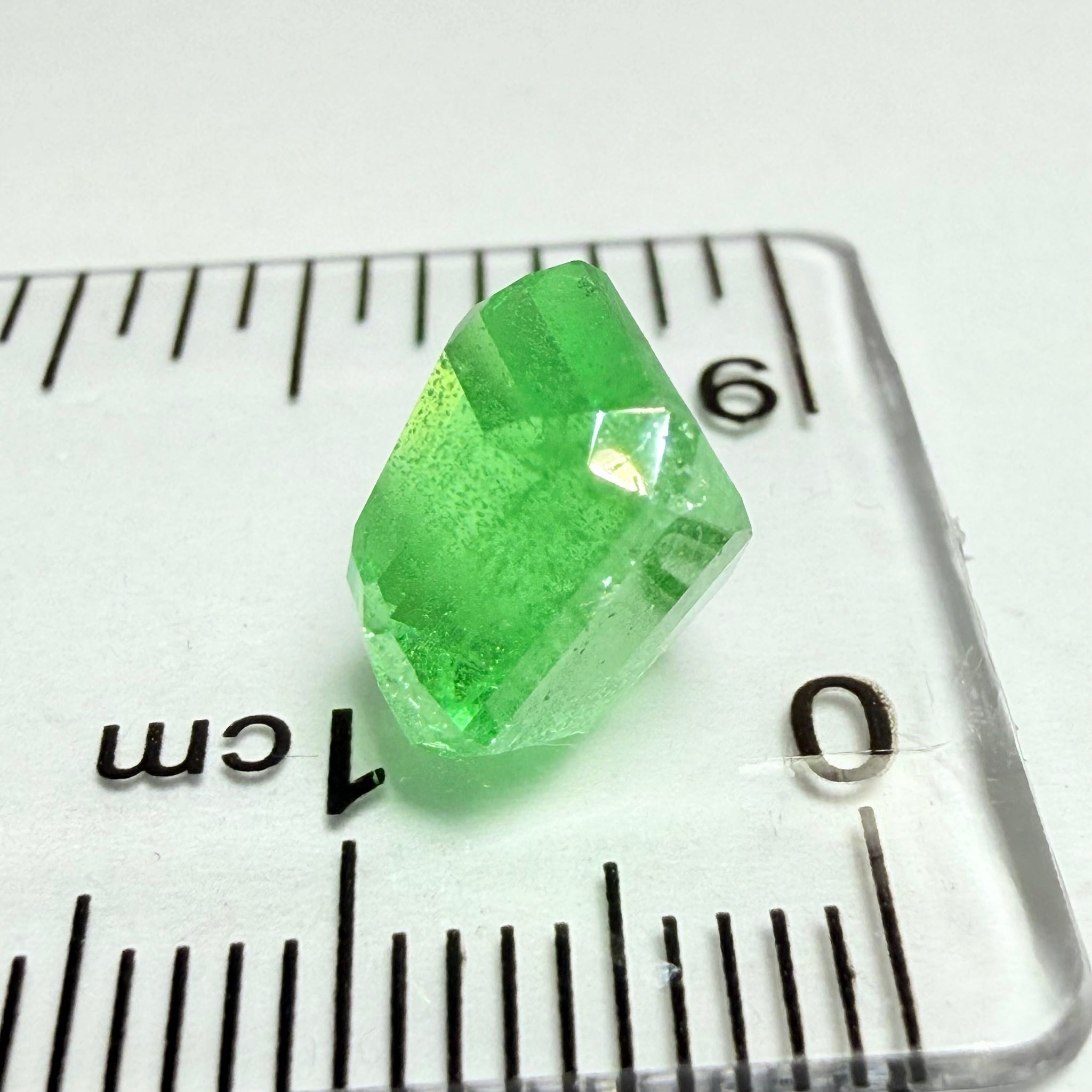 Tsavorite Garnet, Fancy Freeform Cut, 4.39ct, Tanzania, Untreated Unheated