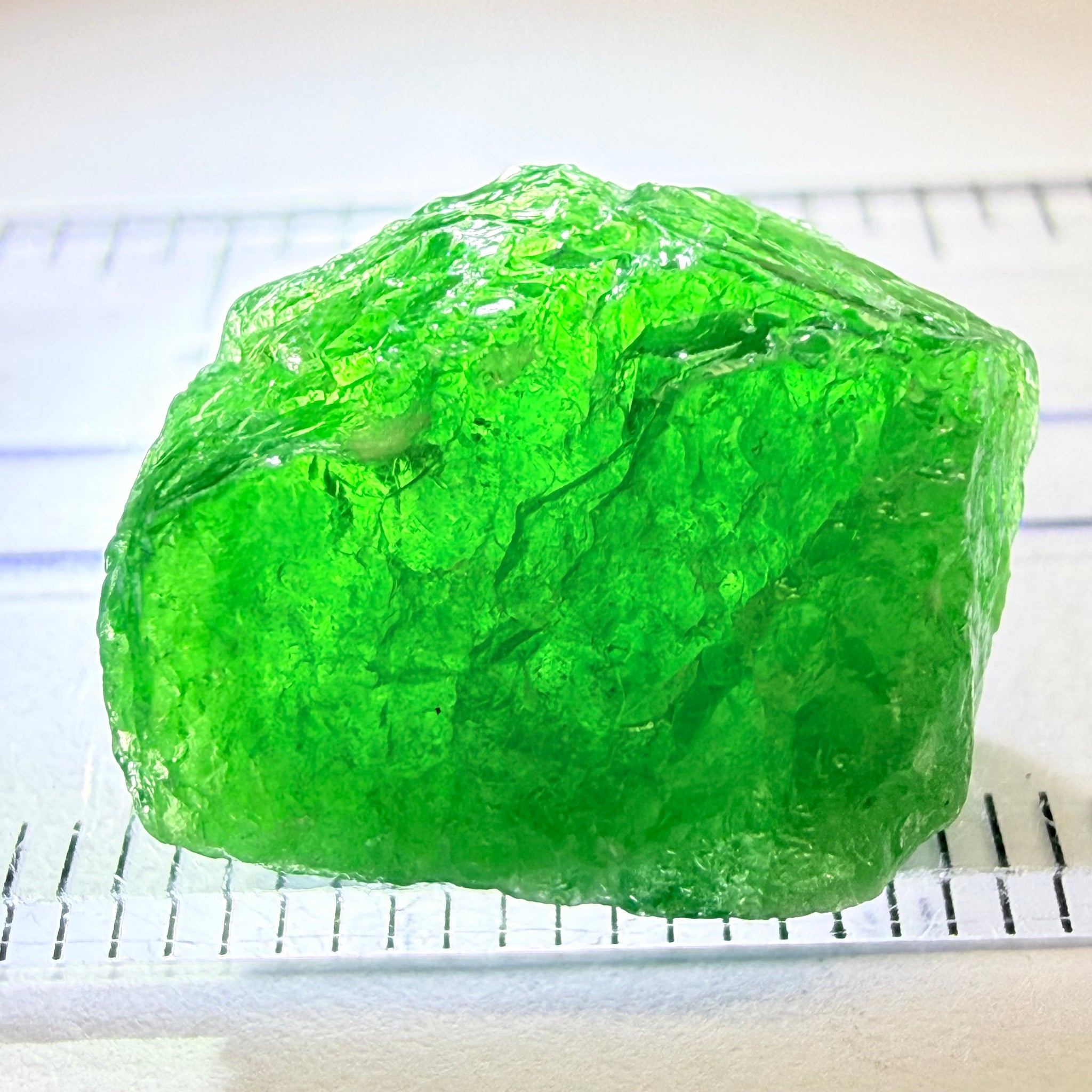 Tsavorite cab rough, 13.35ct, Tanzania, Untreated, Unheated