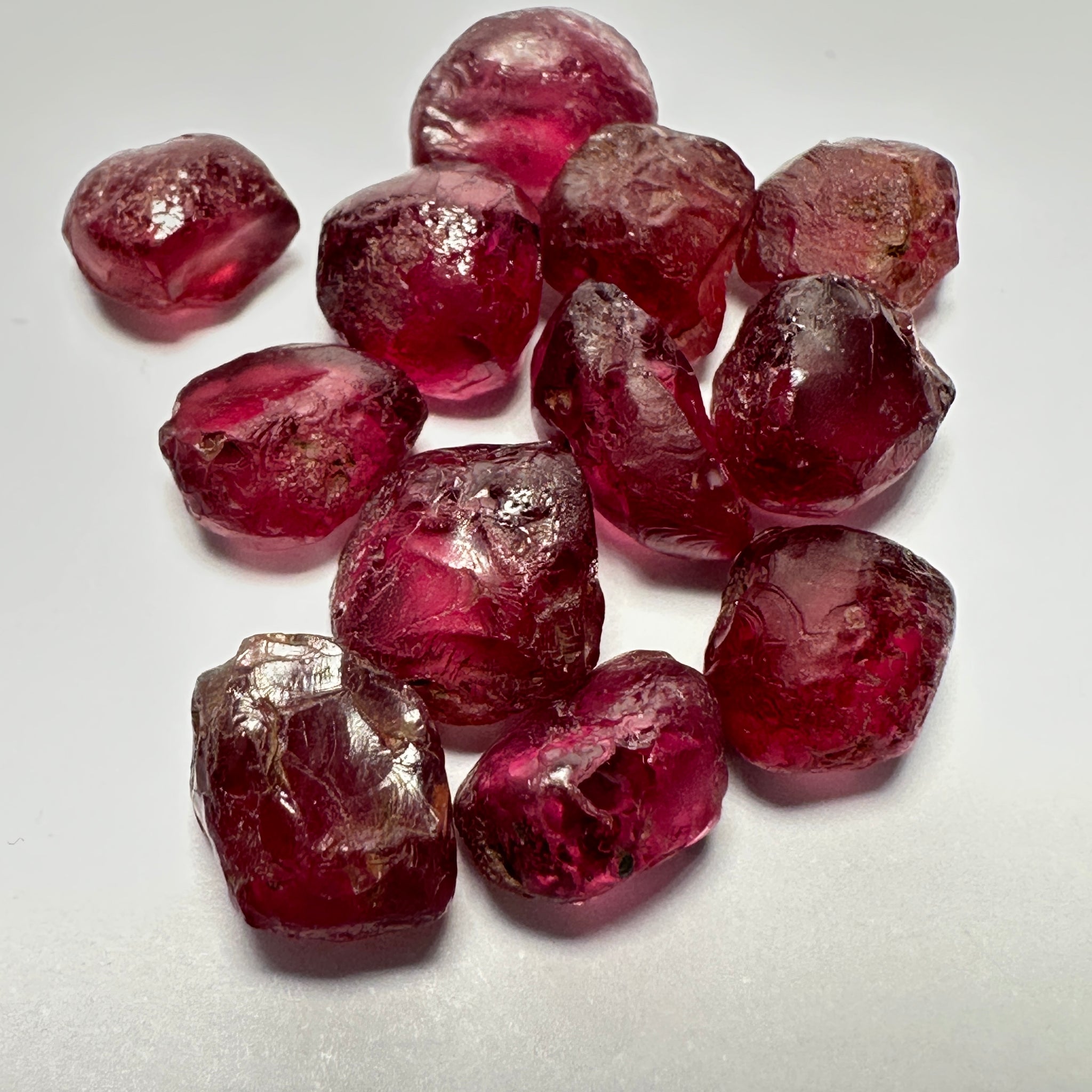 Wholesale lot - Rhodolite Garnet Colour Shifting Lot, 53.78ct / 10.75gm, Umba, Tanzania, Untreated Untreated, 12 pcs, 4.48ct av. VS-VVS clarity, US$25 per gm