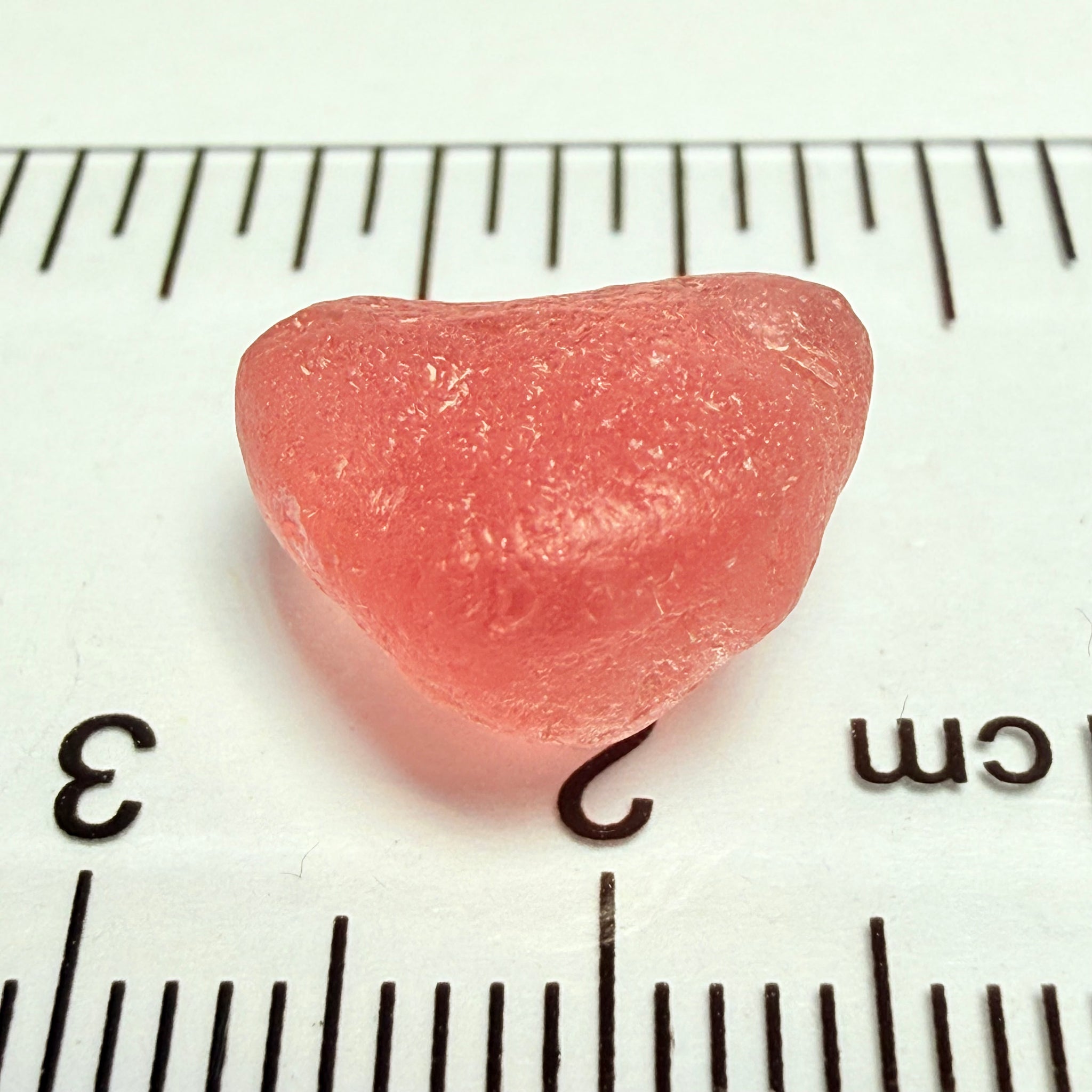 Mahenge Garnet, 10.26ct, Mahenge, Tanzania, Untreated Unheated, 12.3x12.8x7.3mm, flattish shape, see pics, dividing veil see pics for markings, one side vvs-if, one side vs