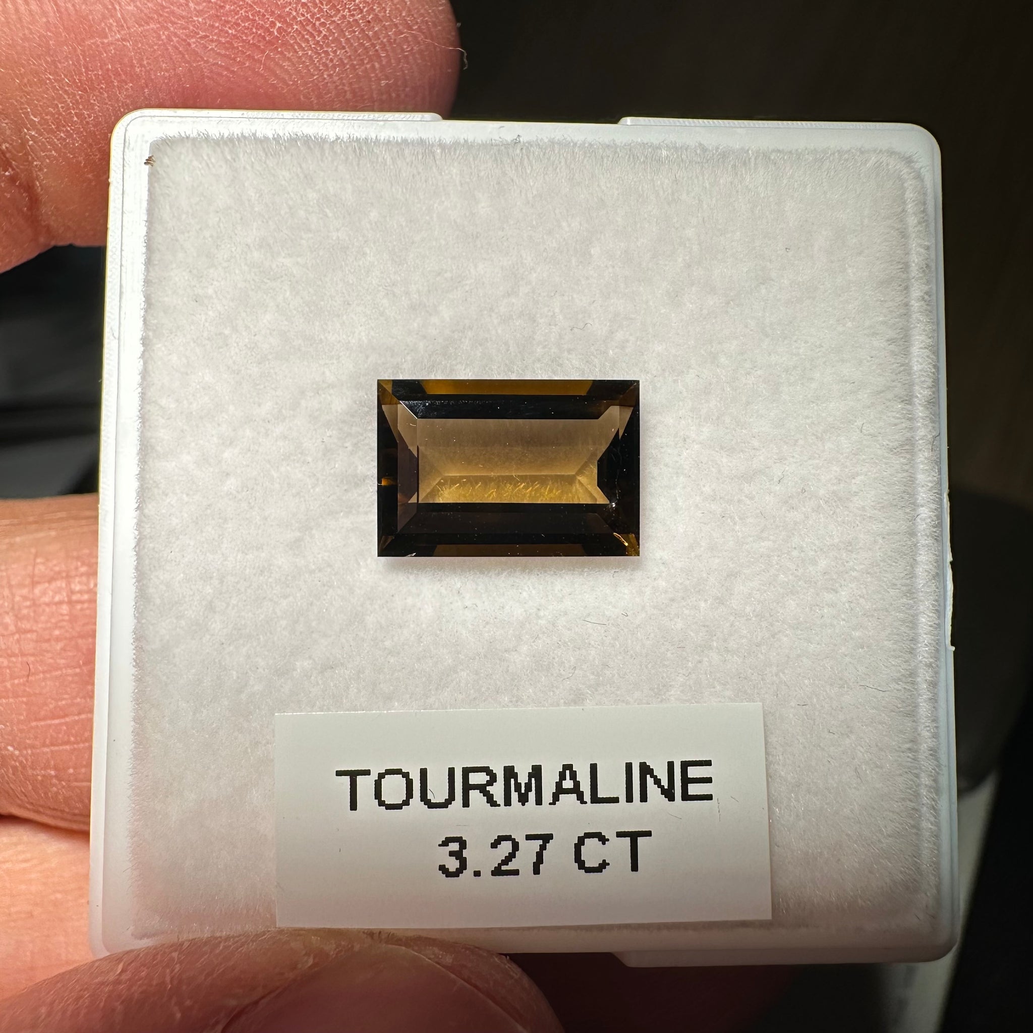 Tanzanian Tourmaline, 3.27ct, Untreated Unheated - slight inclusion under crown, you can see from pics