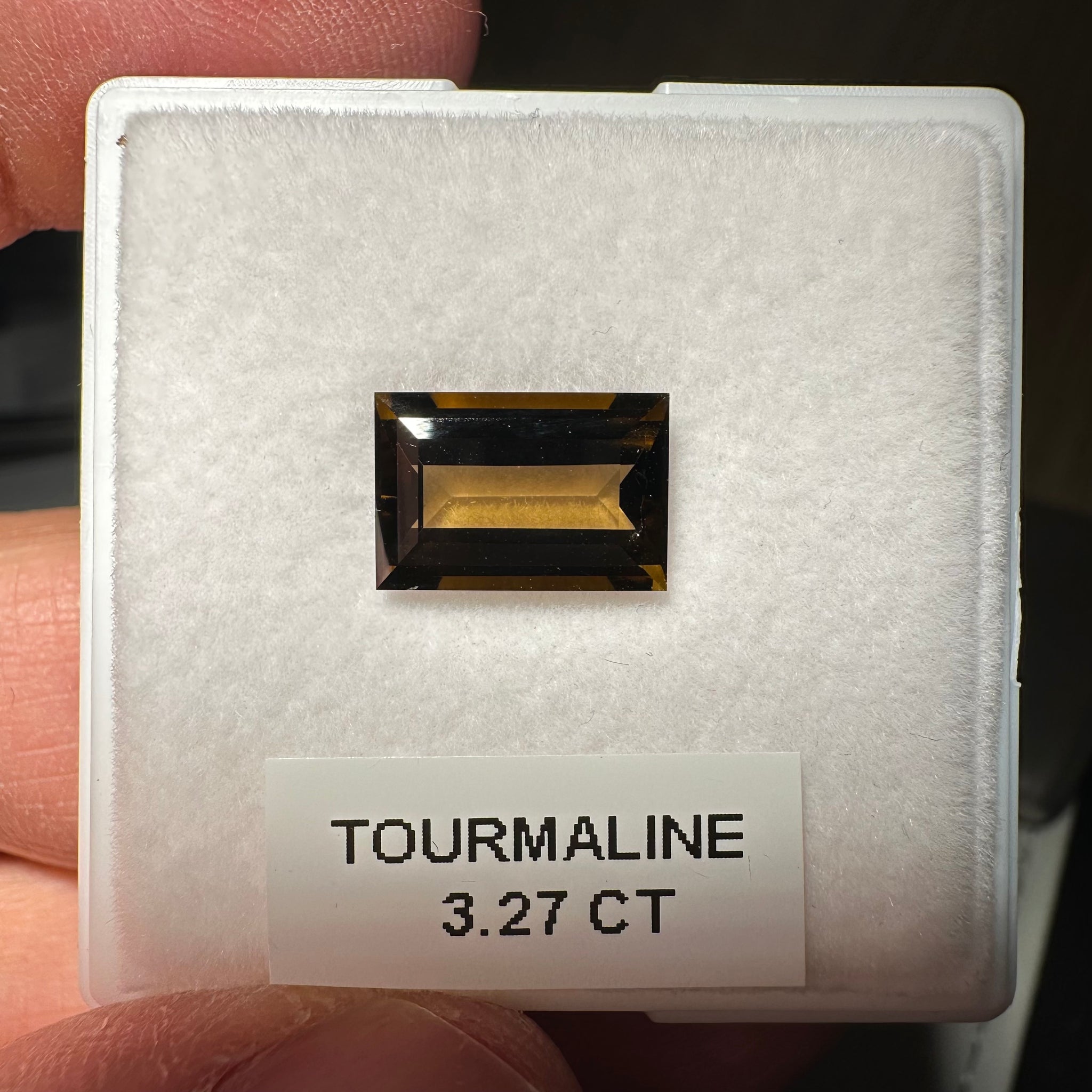 Tanzanian Tourmaline, 3.27ct, Untreated Unheated - slight inclusion under crown, you can see from pics