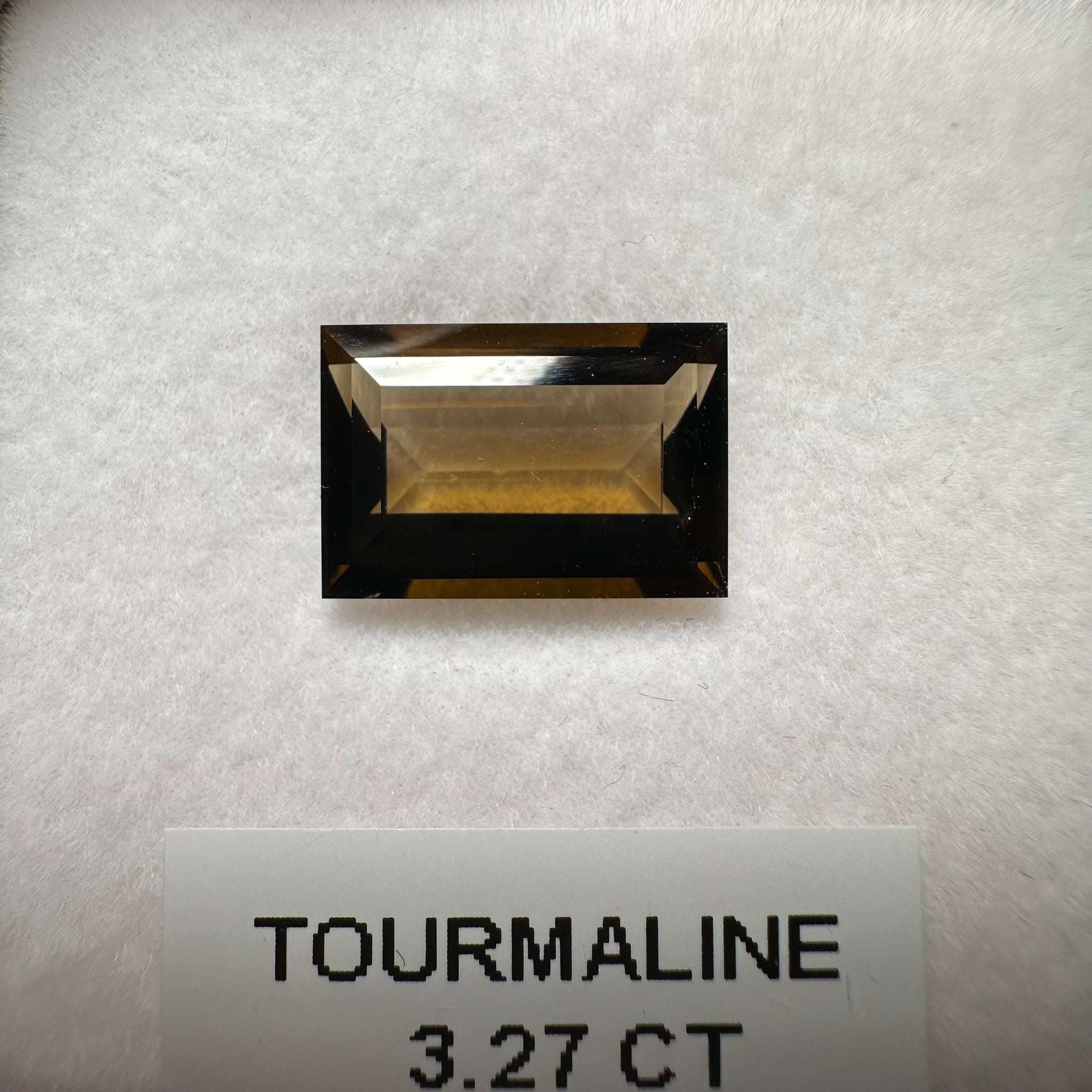 Tanzanian Tourmaline, 3.27ct, Untreated Unheated - slight inclusion under crown, you can see from pics