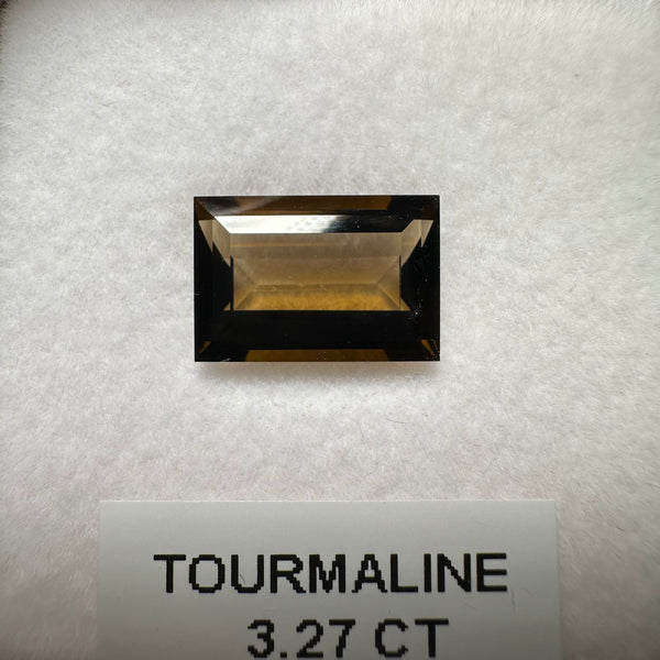 Tanzanian Tourmaline, 3.27ct, Untreated Unheated - slight inclusion under crown, you can see from pics
