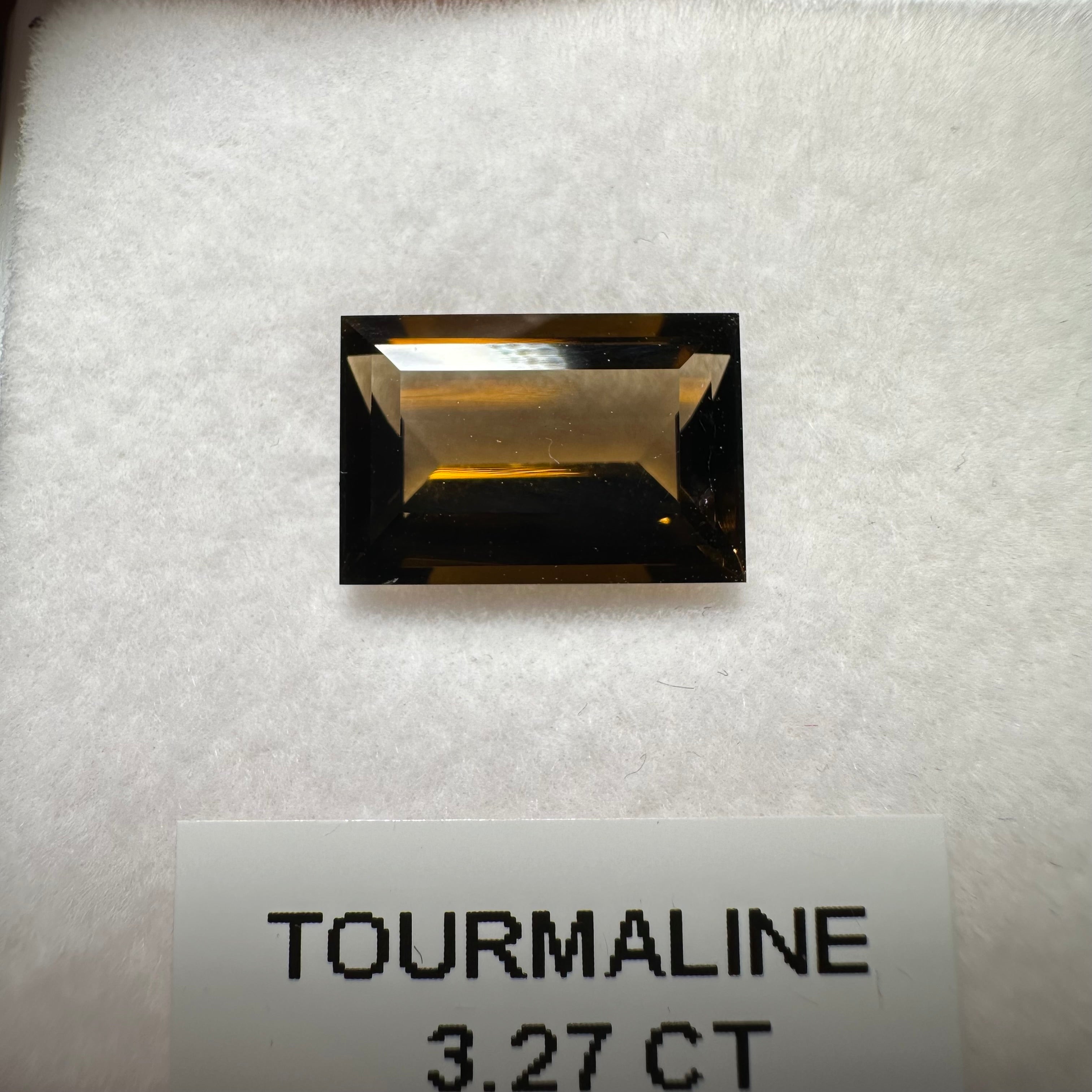3.27ct Tanzanian Tourmaline, Untreated Unheated - slight inclusion under crown, you can see from pics