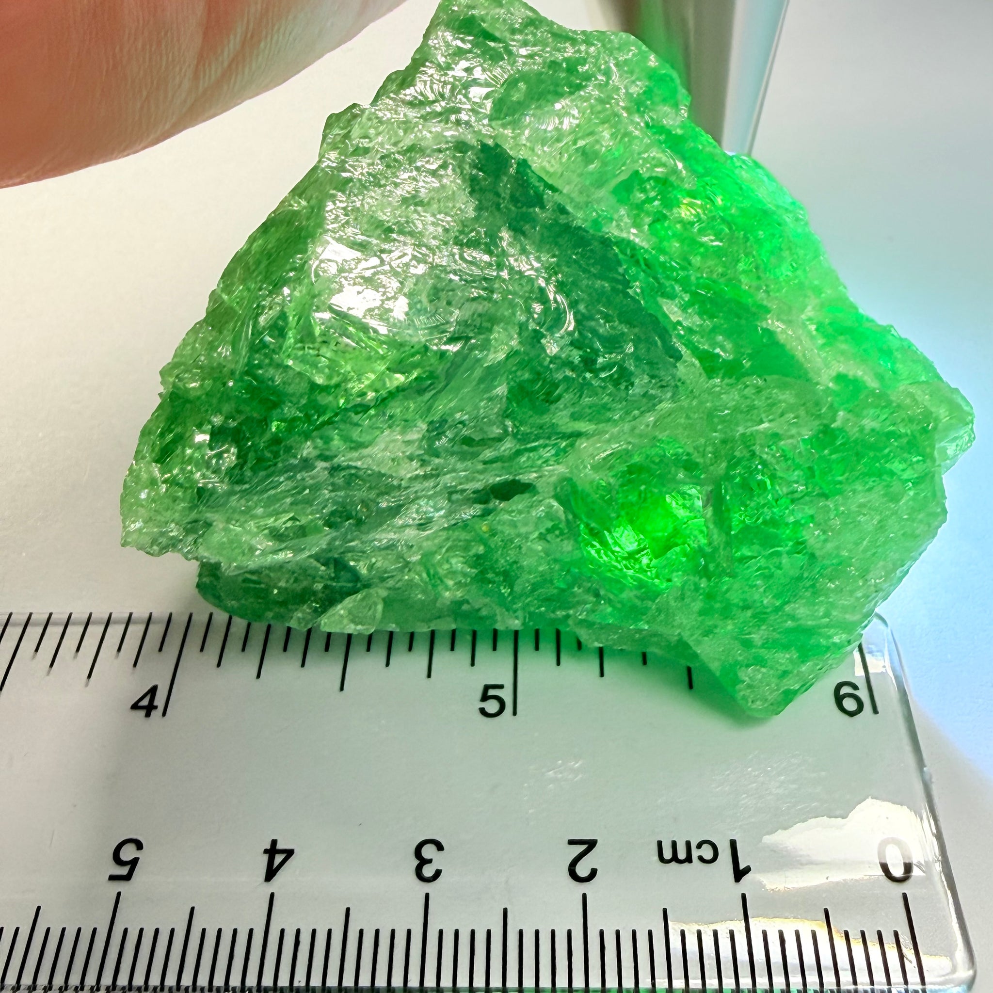 Tsavorite Garnet, 712.50ct / 142.50gm, Olemushuku, Tanzania, Untreated Unheated, a superbly rare piece with faceting portions all round, to be cobbed by a professional, or kept as an investment, see videos