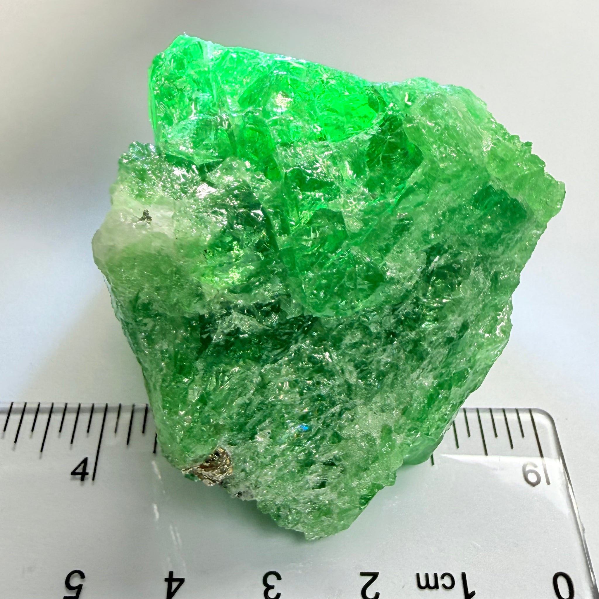 Tsavorite Garnet, 712.50ct / 142.50gm, Olemushuku, Tanzania, Untreated Unheated, a superbly rare piece with faceting portions all round, to be cobbed by a professional, or kept as an investment, see videos