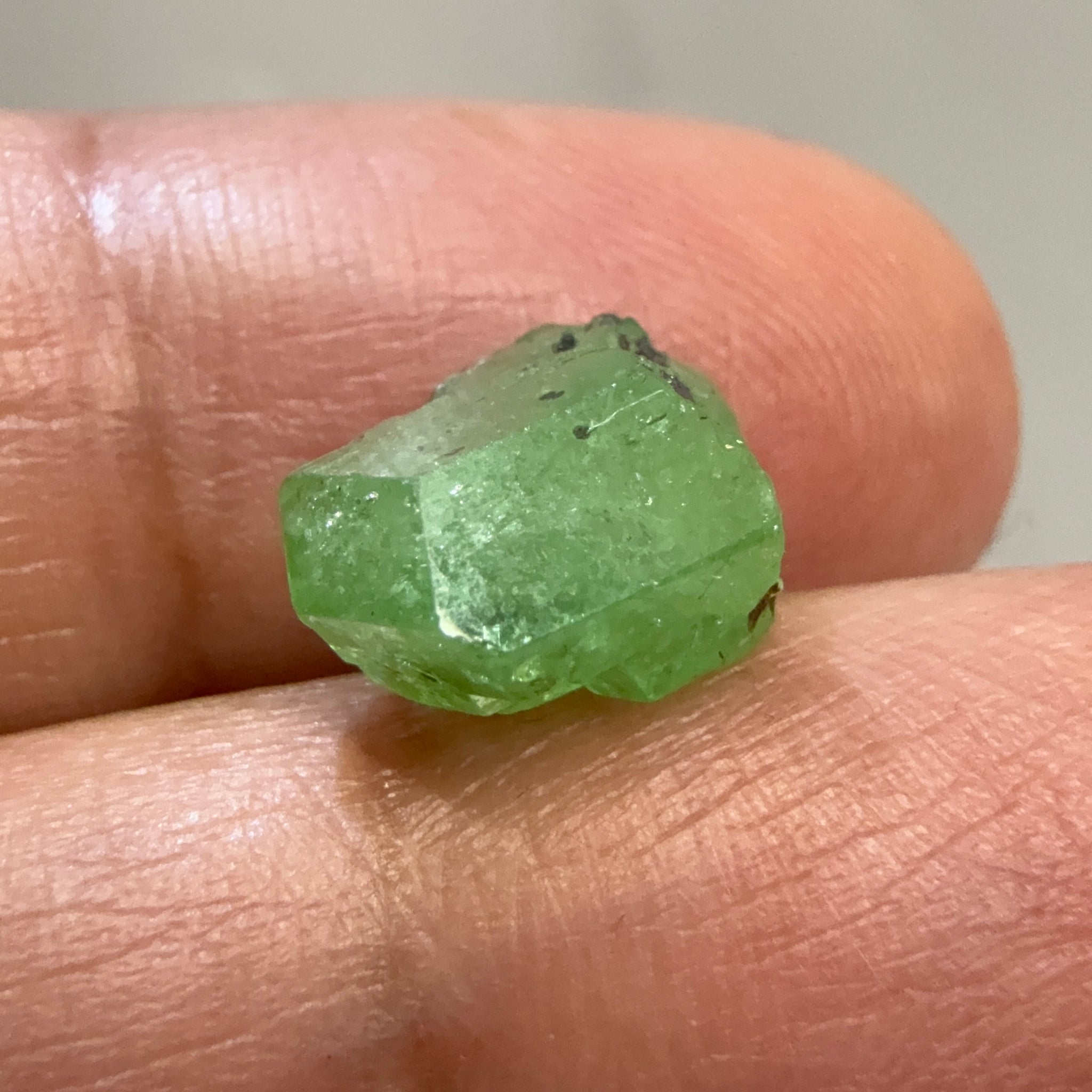 Tsavorite Crystal, 5.84ct, Merelani. Tanzania, Untreated Unheated