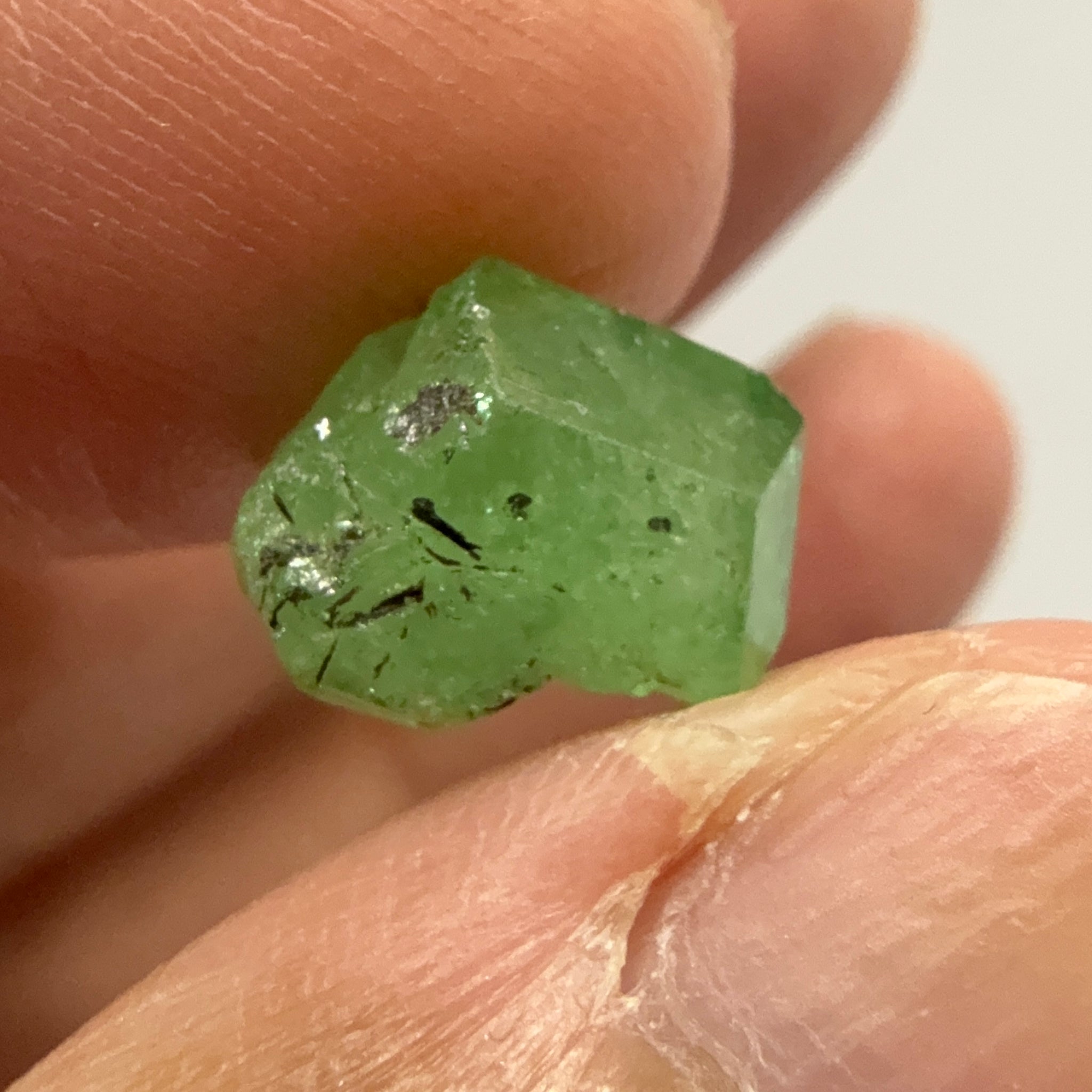 Tsavorite Crystal, 5.84ct, Merelani. Tanzania, Untreated Unheated