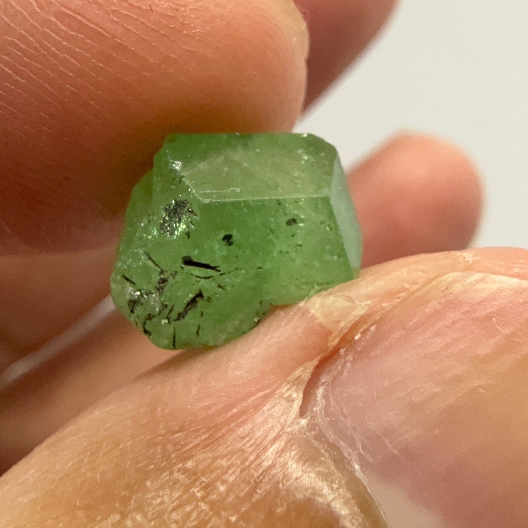 Tsavorite Crystal, 5.84ct, Merelani. Tanzania, Untreated Unheated