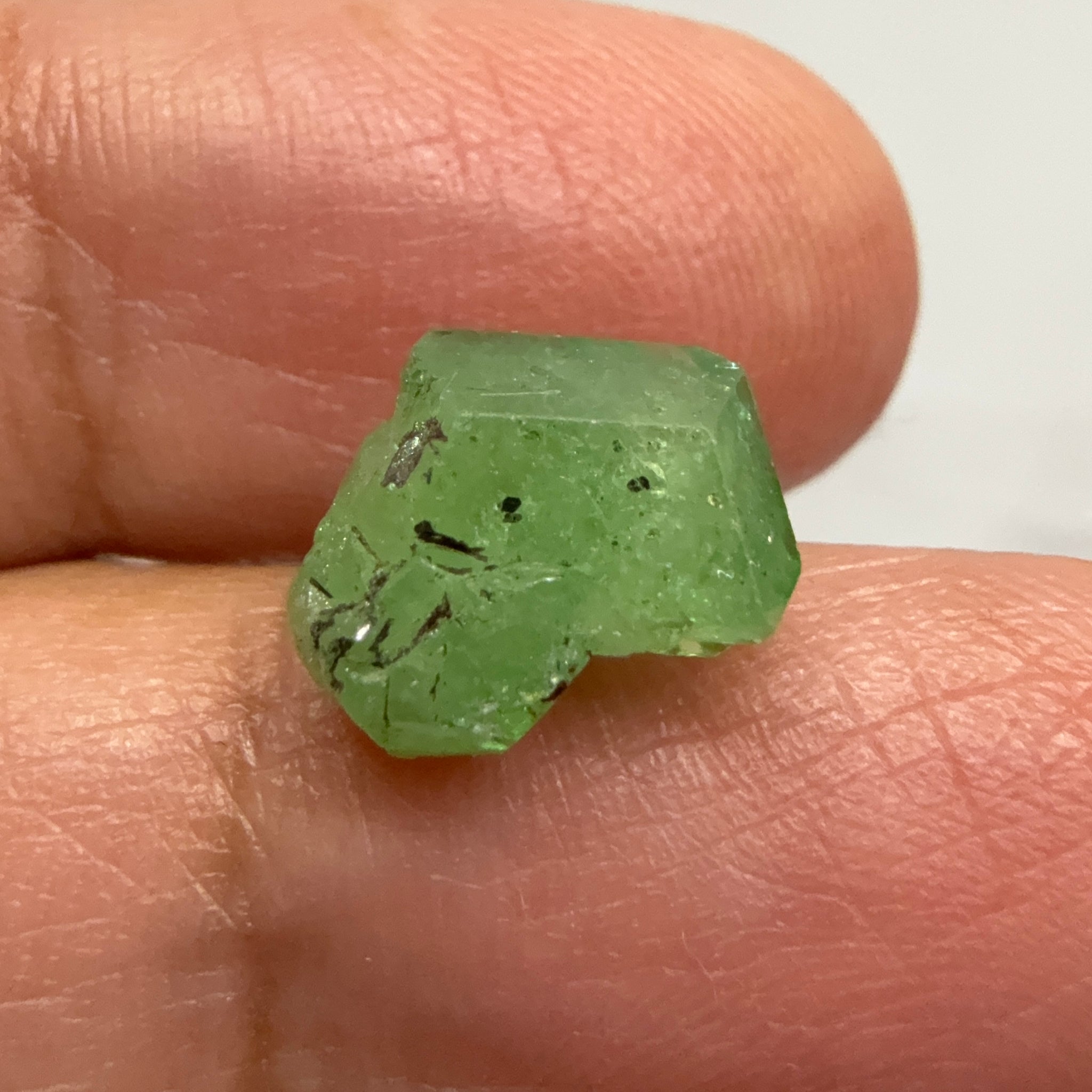 Tsavorite Crystal, 5.84ct, Merelani. Tanzania, Untreated Unheated