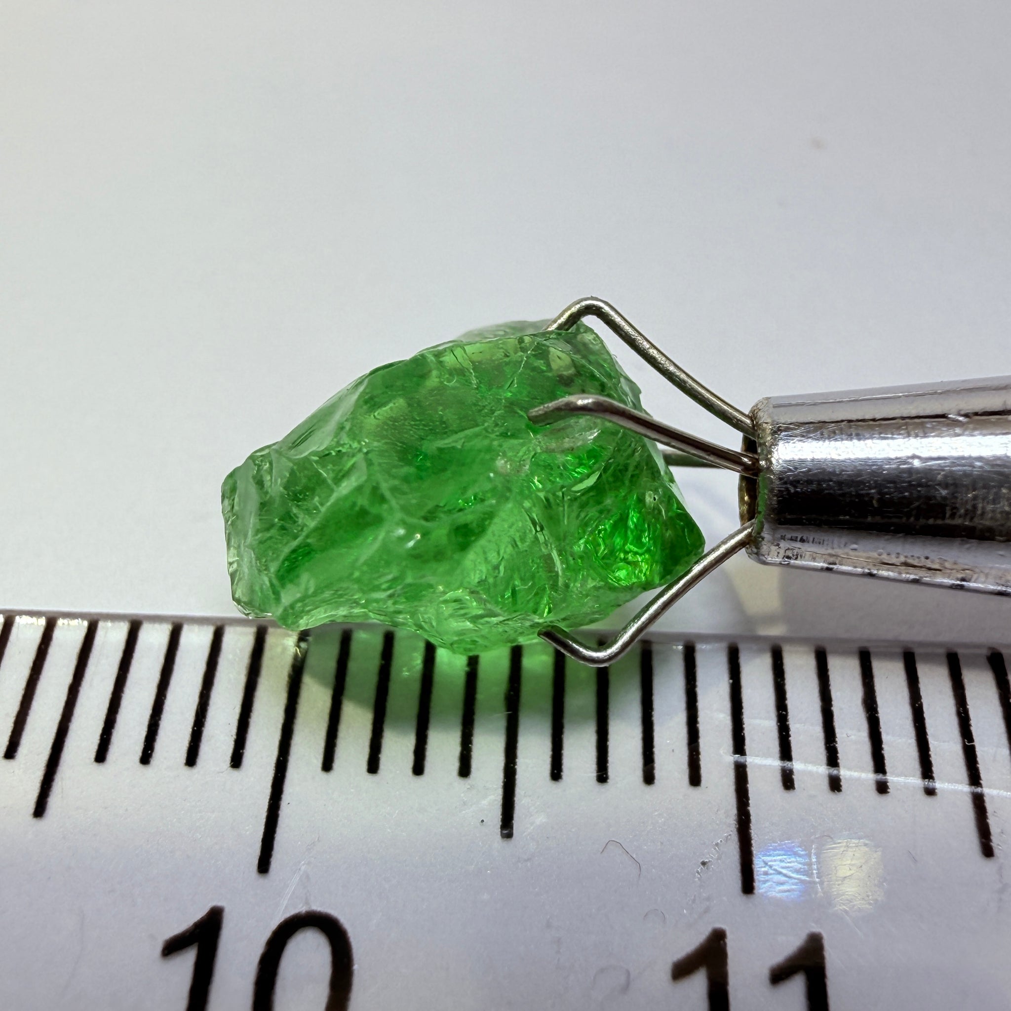 Tsavorite Garnet, 4.23ct, Tanzania, Untreated Unheated, veils