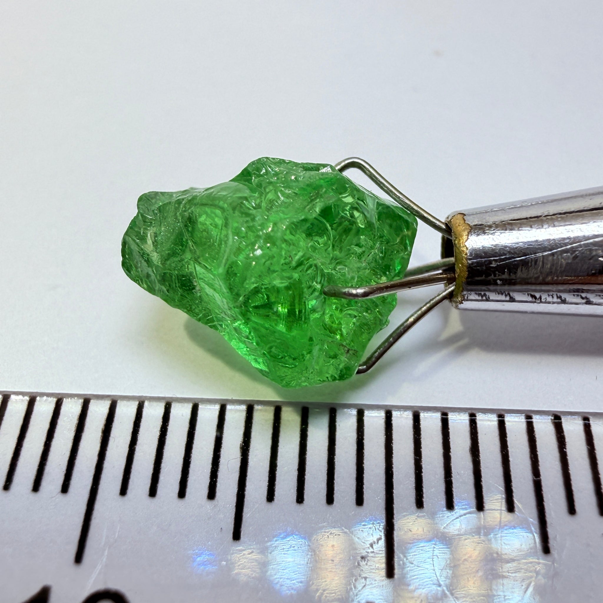 Tsavorite Garnet, 4.23ct, Tanzania, Untreated Unheated, veils