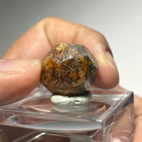 77.25ct / 15.45gm Spessartite Garnet Crystal, Loliondo, Tanzania. Untreated Unheated