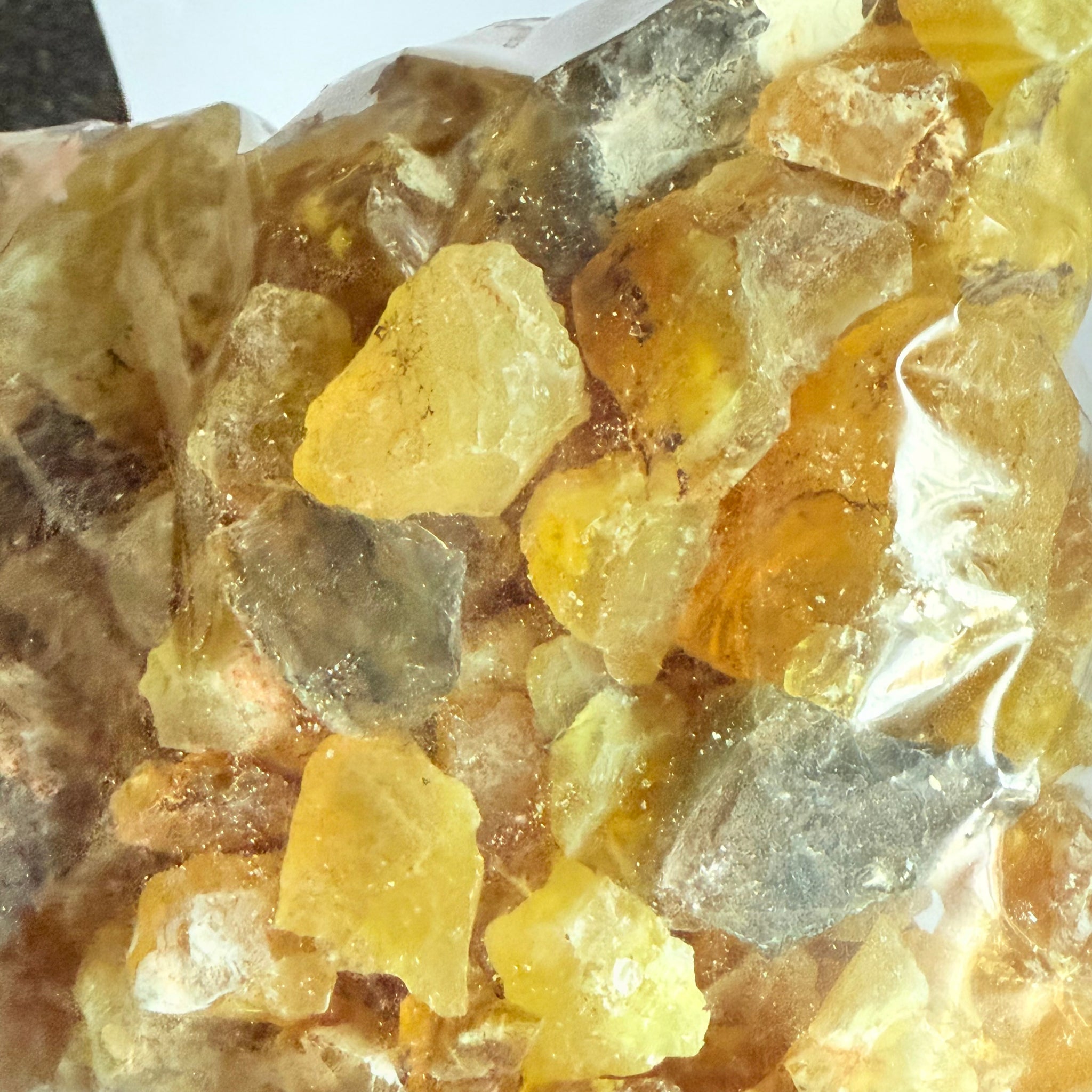 Honey Opal, Kigoma, Tanzania, 1 Kilo Bag, great for cabbing and faceting, (see close-ups in photos), polishes really well, if you want to see how polished cabs from this material looks reach out, also good for retailing and selling at shows