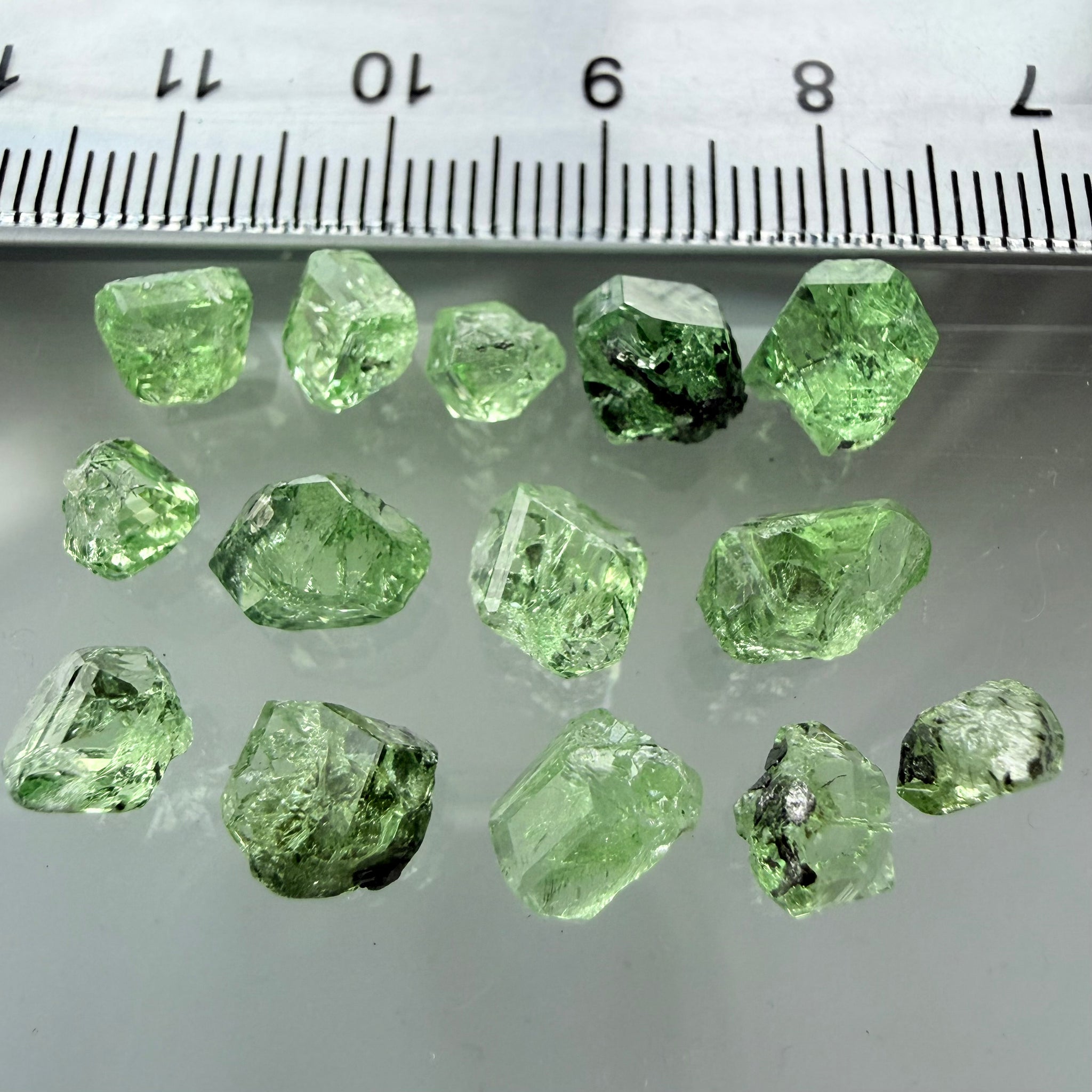Merelani Mint Garnet Crystal Lot, 26.52ct, Tanzania, Untreated Unheated, tiny and beautiful, set them like this with their natural unpolished crystalline faces into jewellery