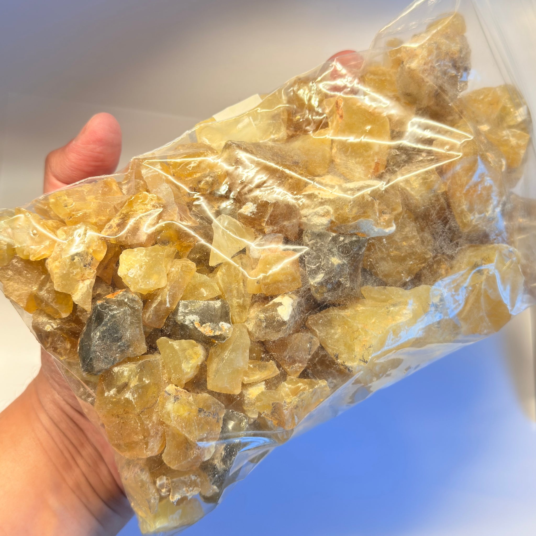 Honey Opal, Kigoma, Tanzania, 1 Kilo Bag, great for cabbing and faceting, (see close-ups in photos), polishes really well, if you want to see how polished cabs from this material looks reach out, also good for retailing and selling at shows