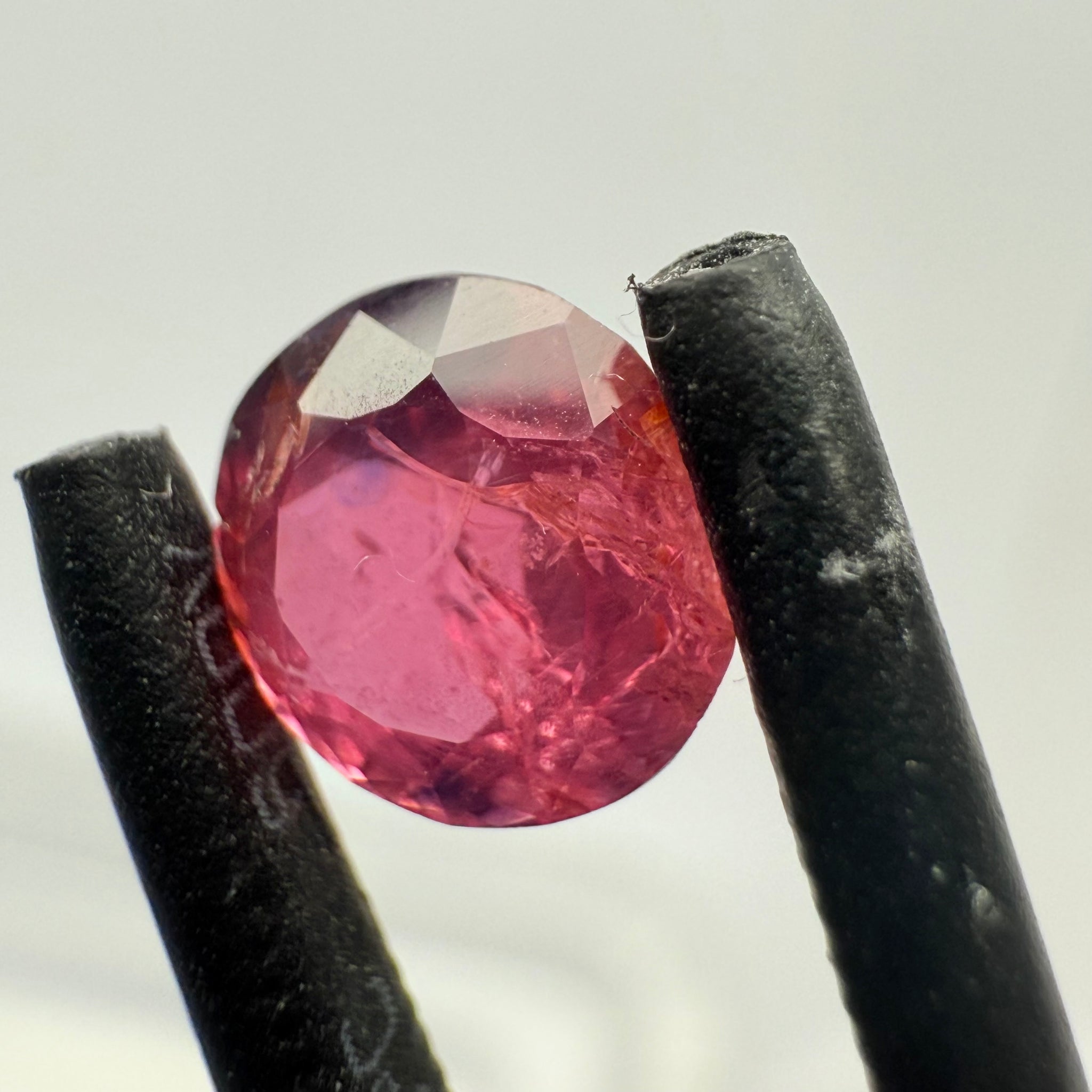 Winza Sapphire, native cut in Tanzania, 1.80ct, Winza, Tanzania, Untreated Unheated, pictures taken on a gem display ring, have a look