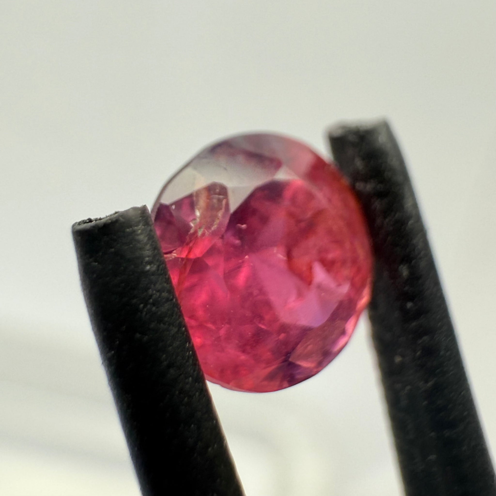 Winza Sapphire, native cut in Tanzania, 1.80ct, Winza, Tanzania, Untreated Unheated, pictures taken on a gem display ring, have a look