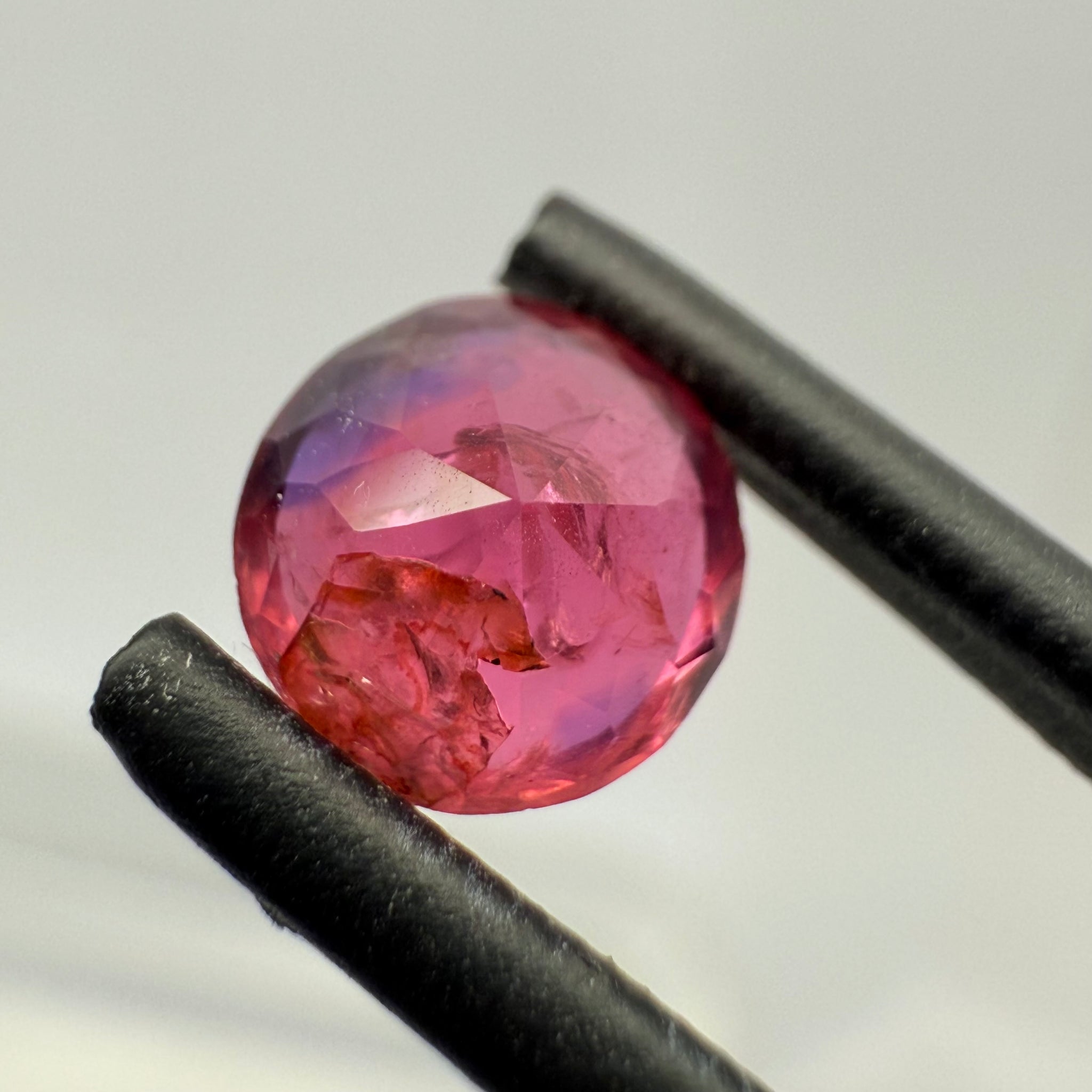 Winza Sapphire, native cut in Tanzania, 1.80ct, Winza, Tanzania, Untreated Unheated, pictures taken on a gem display ring, have a look