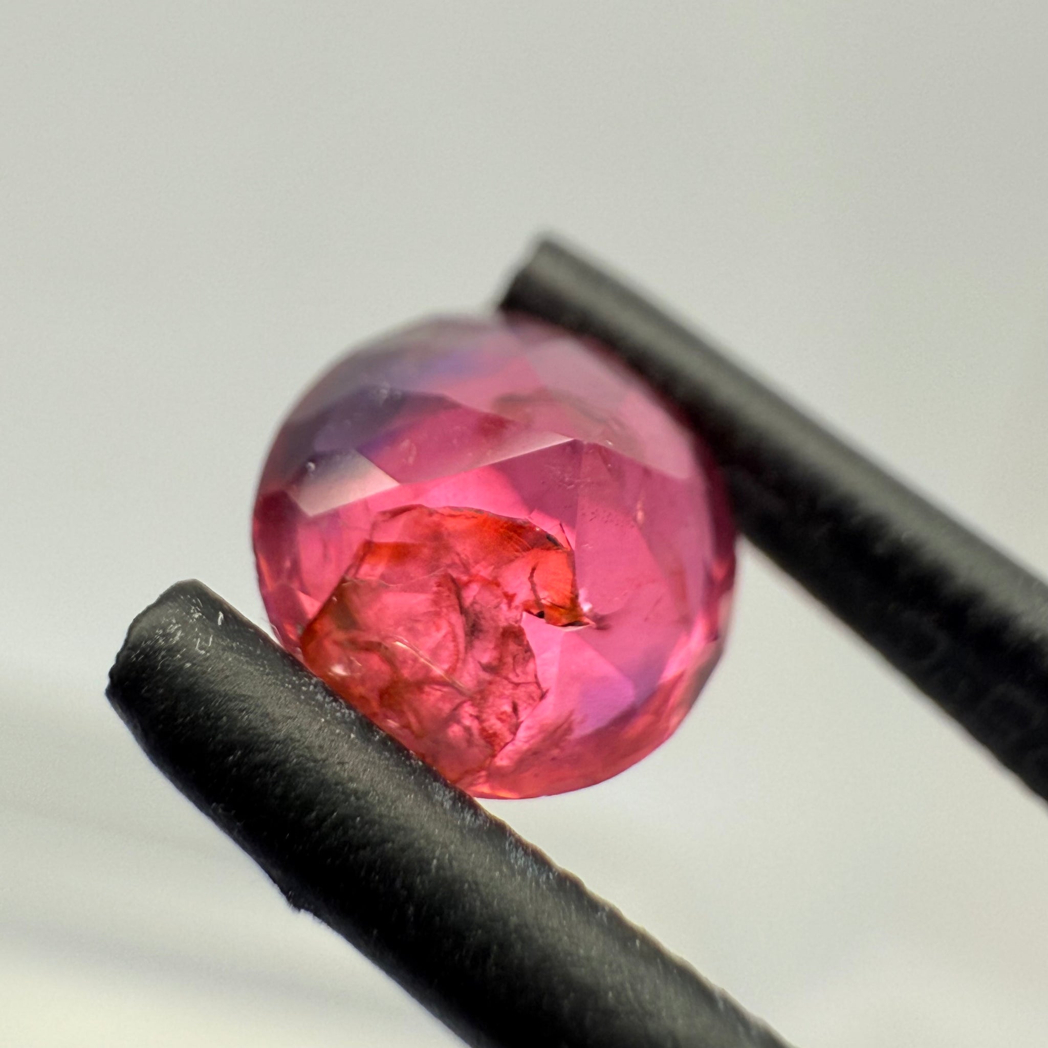 Winza Sapphire, native cut in Tanzania, 1.80ct, Winza, Tanzania, Untreated Unheated, pictures taken on a gem display ring, have a look