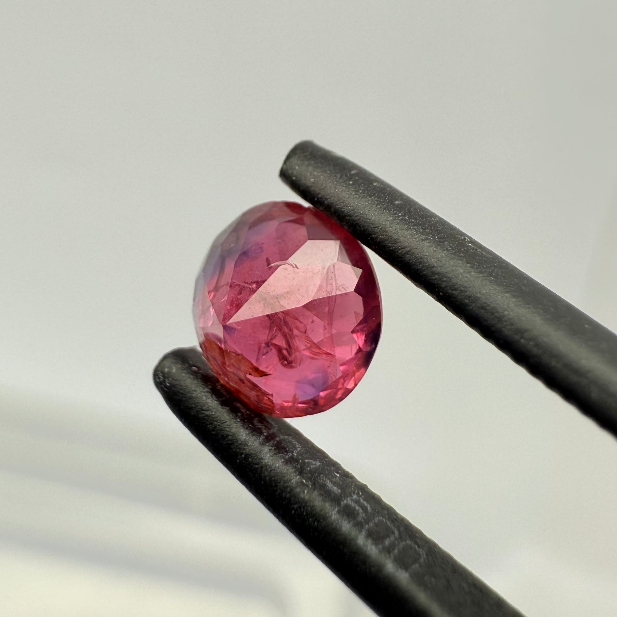 Winza Sapphire, native cut in Tanzania, 1.80ct, Winza, Tanzania, Untreated Unheated, pictures taken on a gem display ring, have a look