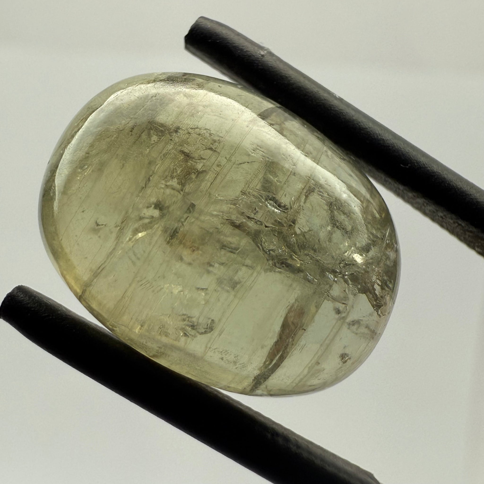 Sapphire Cabochon. 19.43ct, Umba, Tanzania. Untreated Unheated. 17.1x 12.8 x 7.6mm