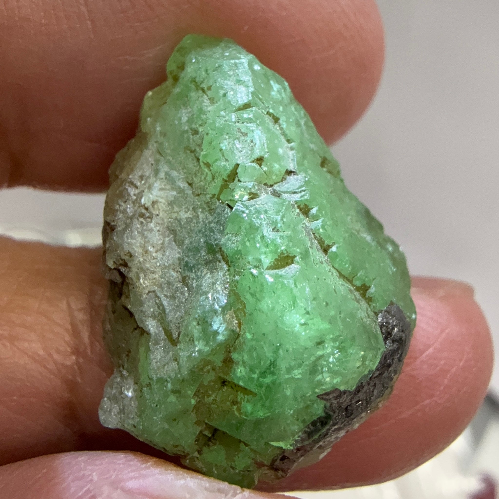 Tsavorite Crystal, 30.00ct, Merelani. Tanzania