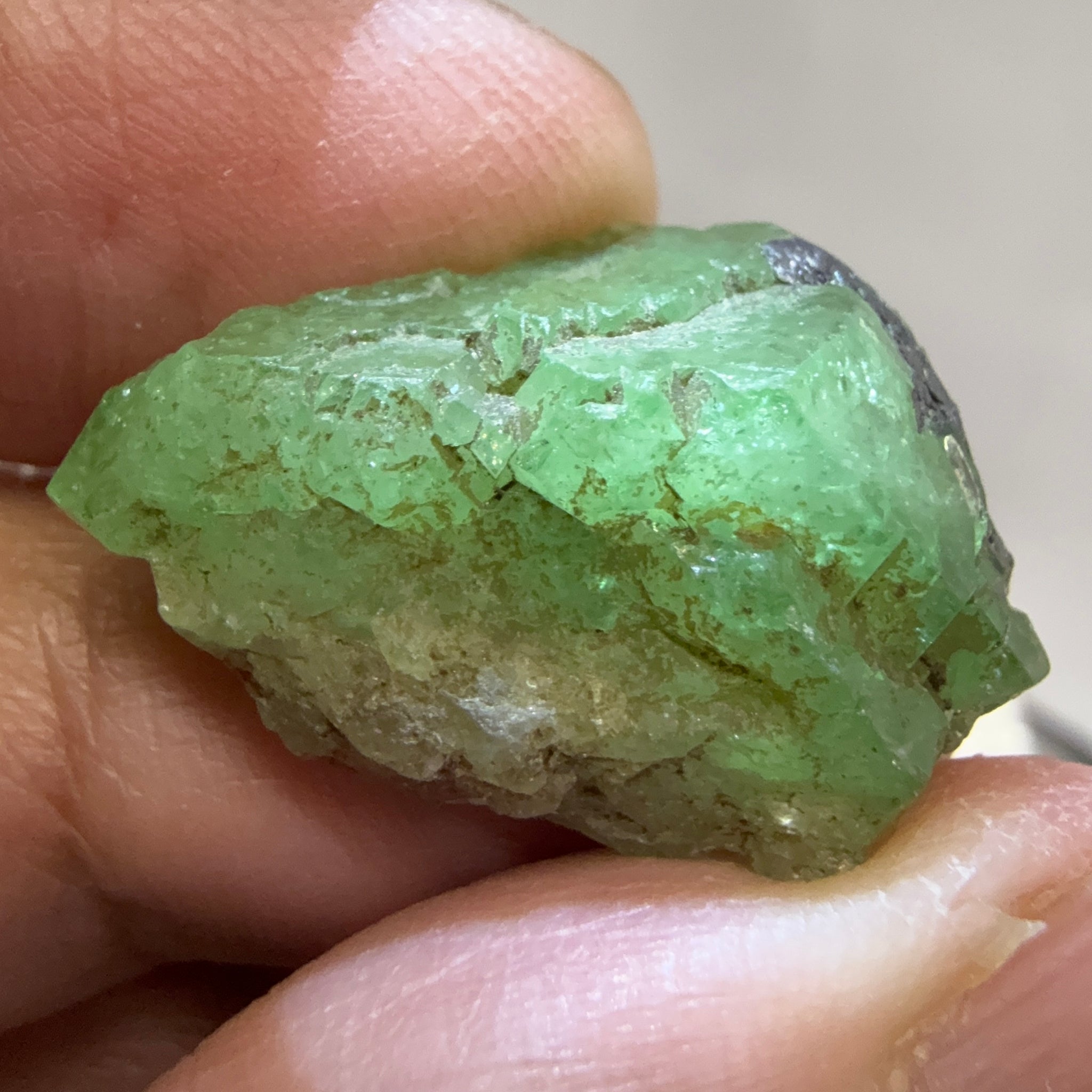 Tsavorite Crystal, 30.00ct, Merelani. Tanzania