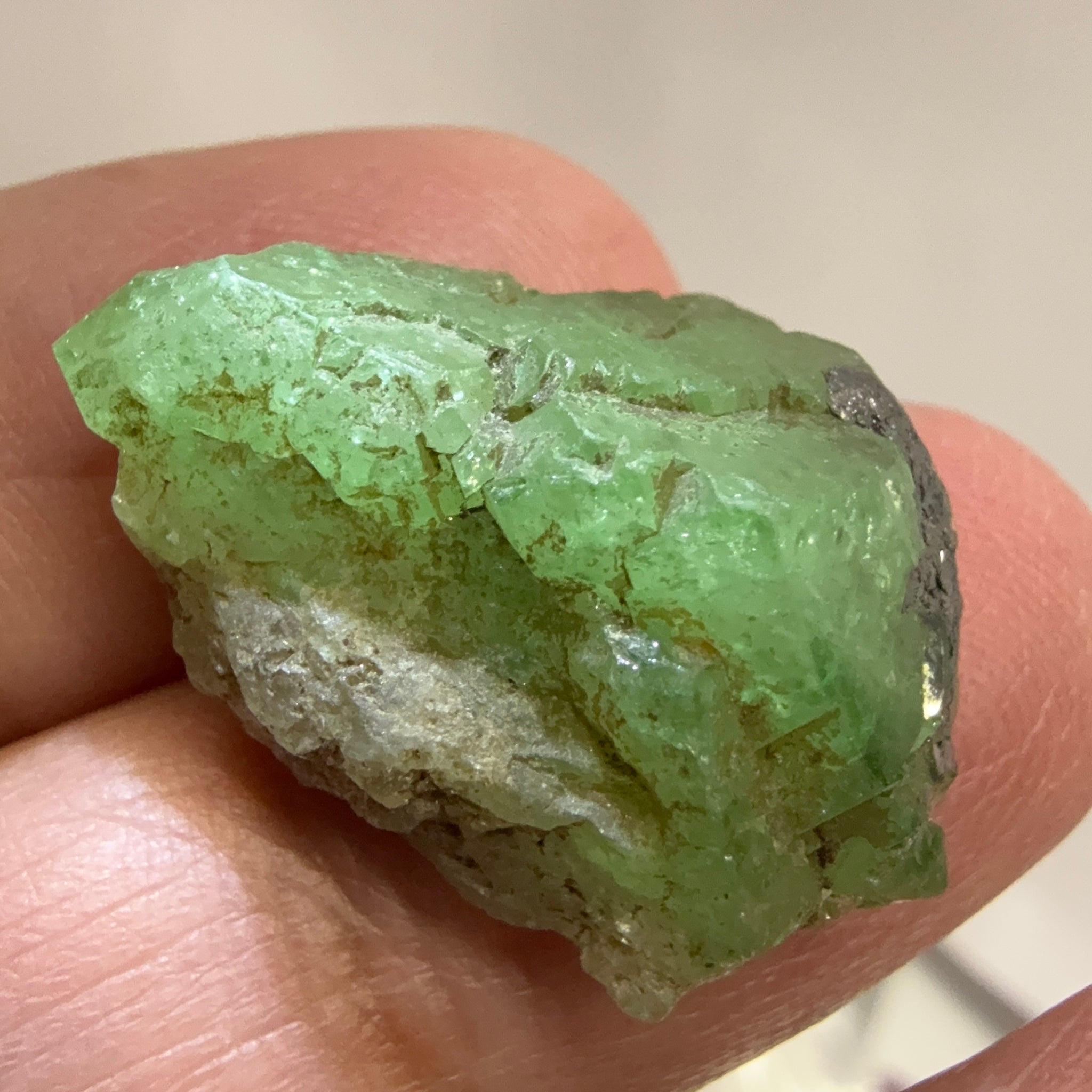 Tsavorite Crystal, 30.00ct, Merelani. Tanzania