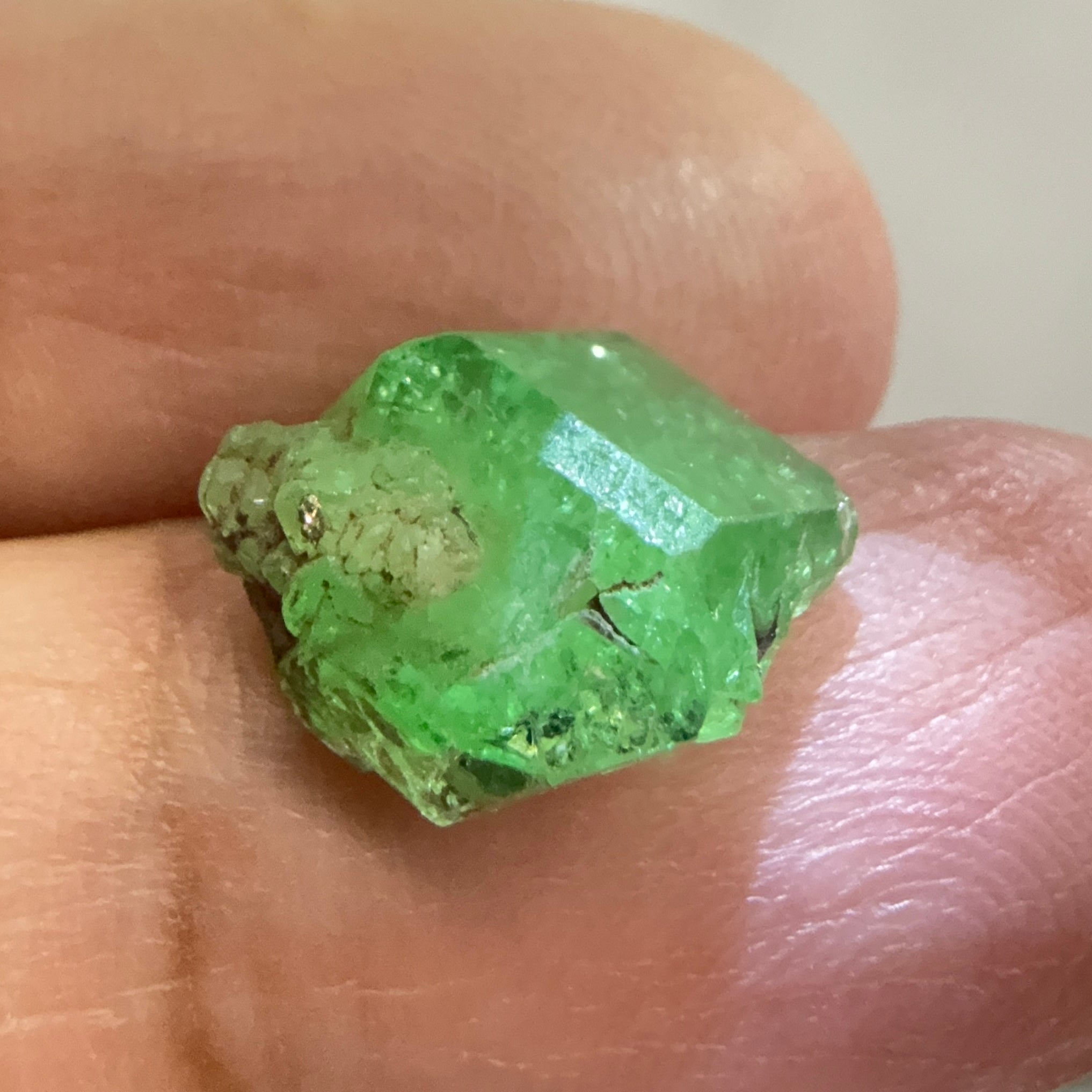 Tsavorite Crystal, 7.28ct, Merelani. Tanzania, Untreated Unheated