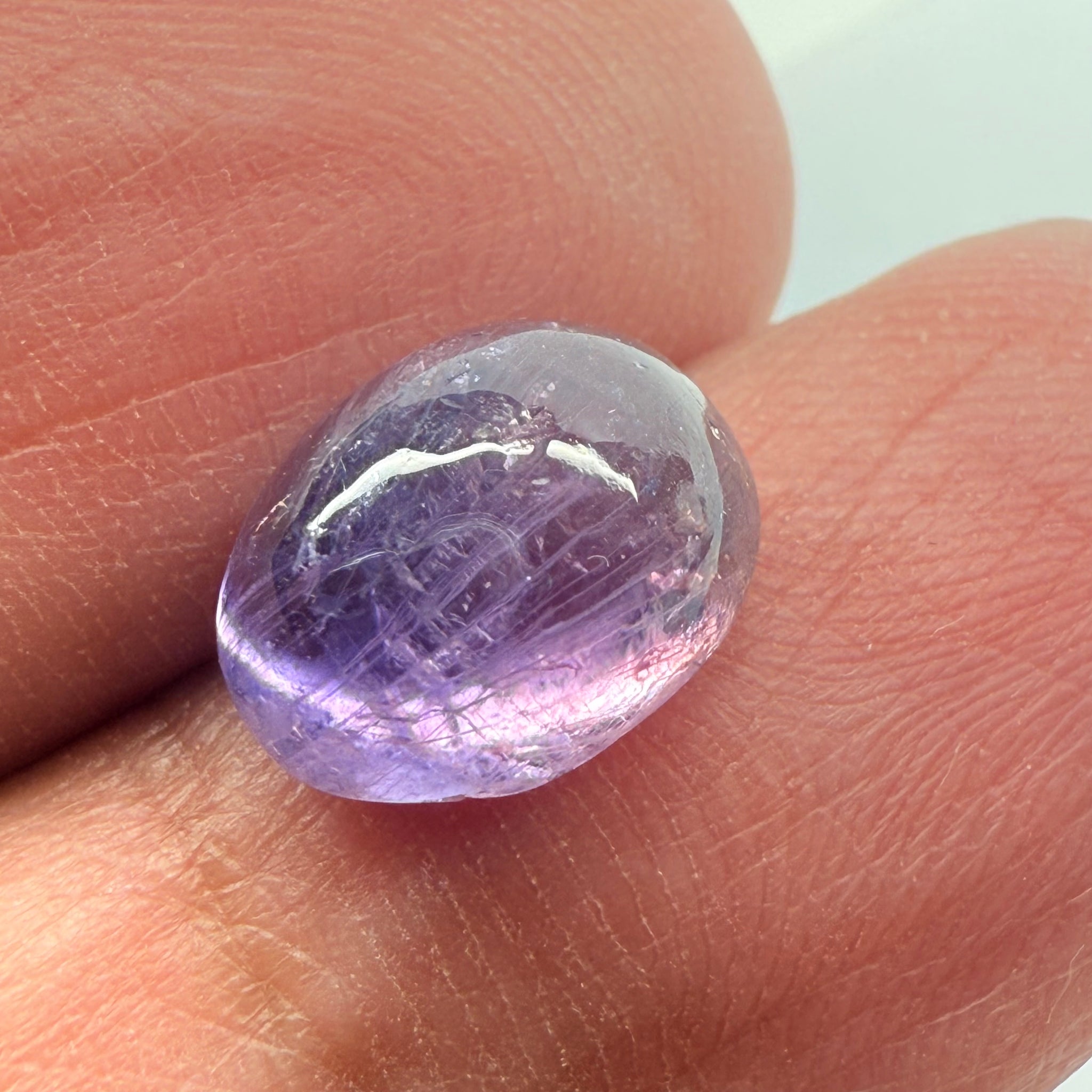 Sapphire Cabochon, 4.77ct, Umba Valley, Tanzania. Untreated Unheated, beautiful needling and dual colour!