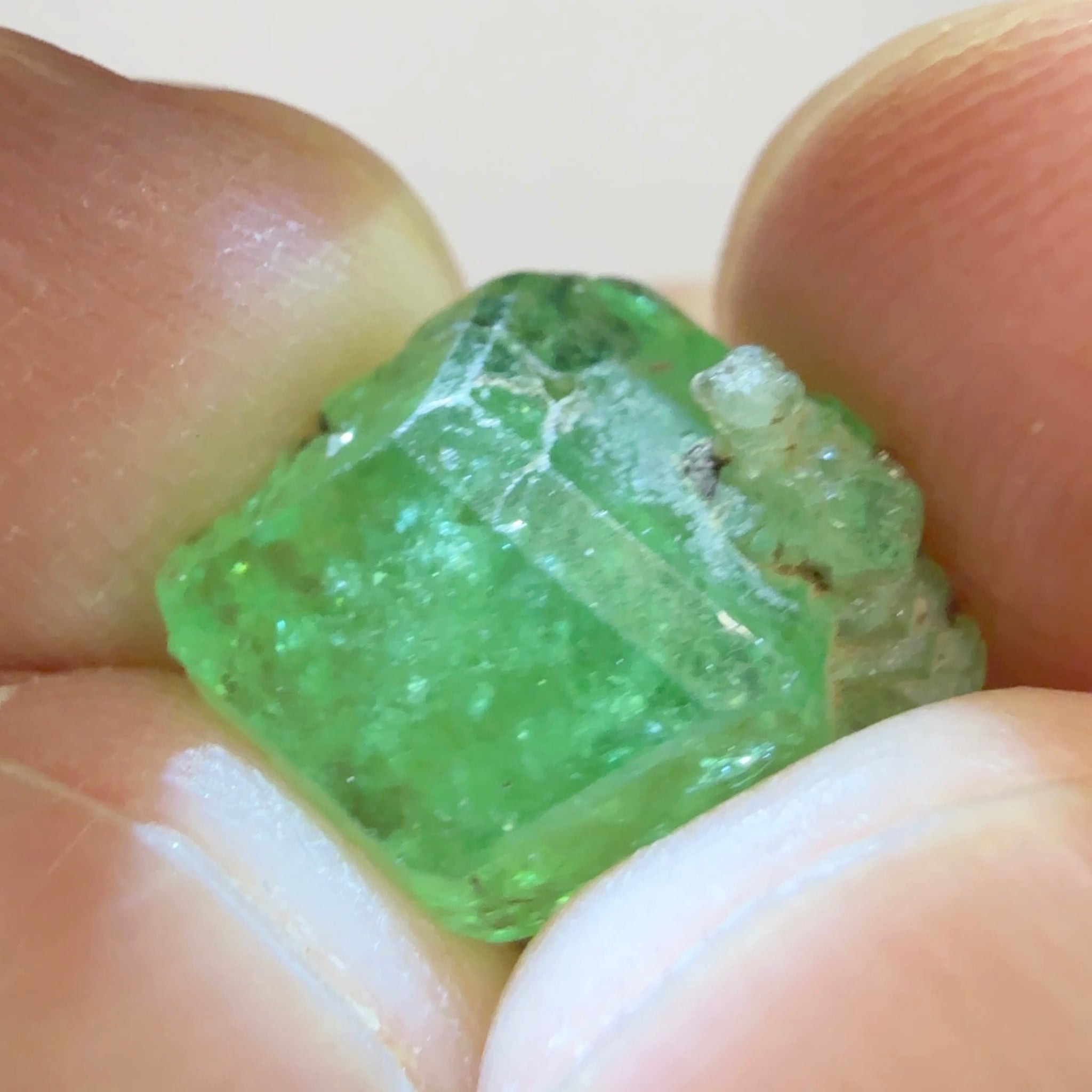 Tsavorite Crystal, 7.28ct, Merelani. Tanzania, Untreated Unheated