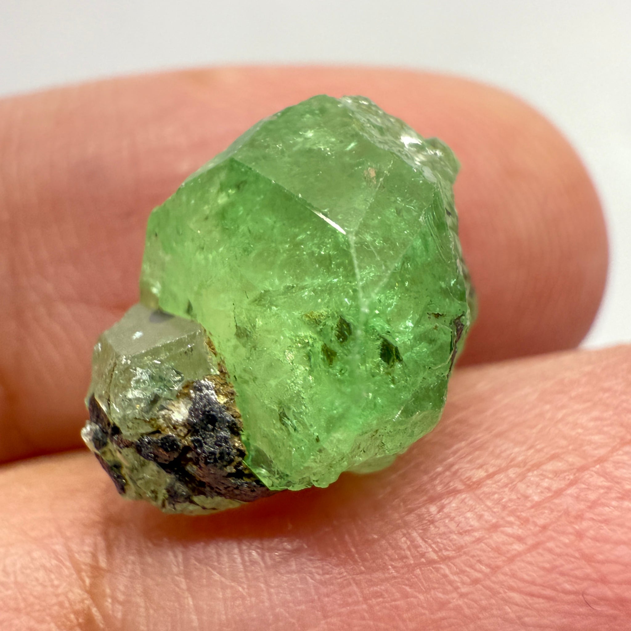 Tsavorite Crystal, 8.43ct, Merelani. Tanzania