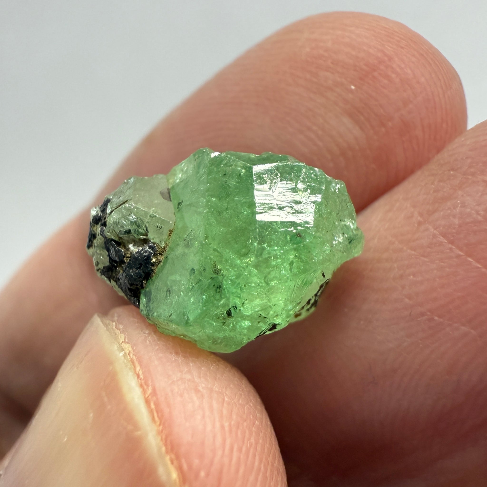 Tsavorite Crystal, 8.43ct, Merelani. Tanzania