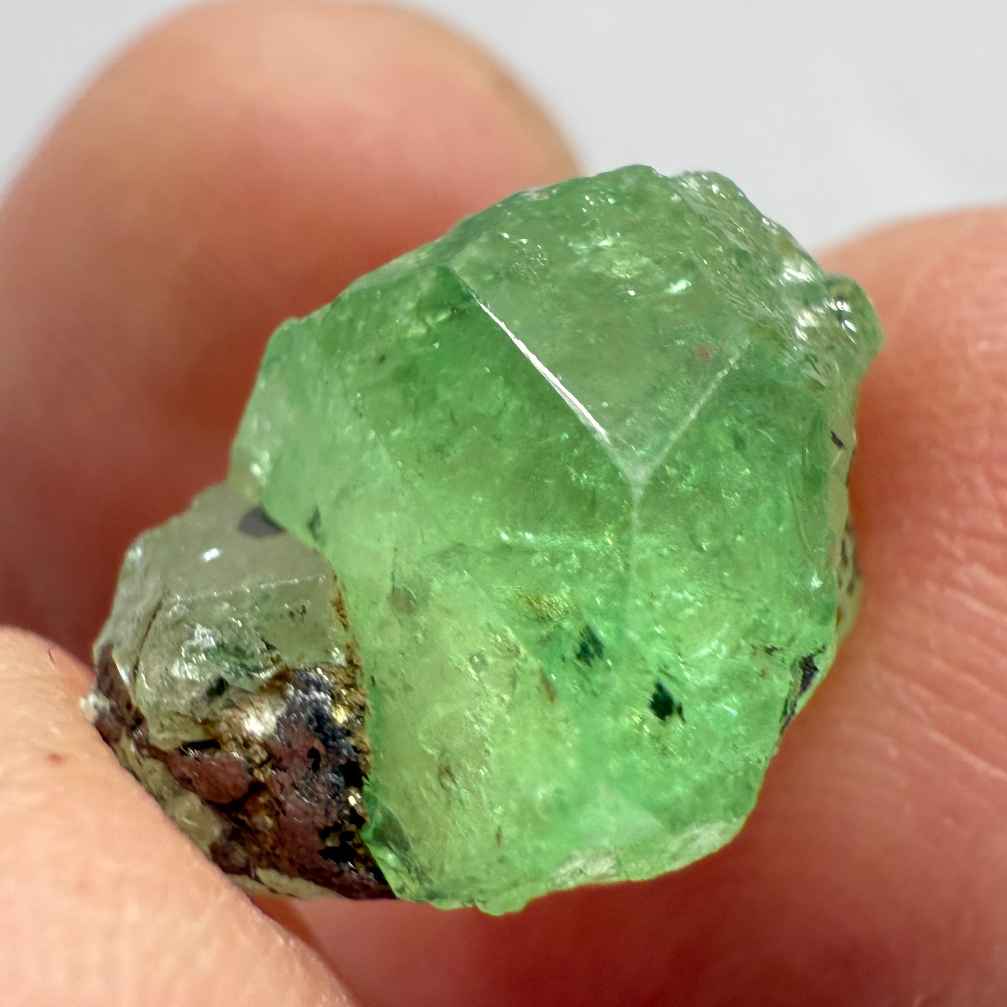 Tsavorite Crystal, 8.43ct, Merelani. Tanzania