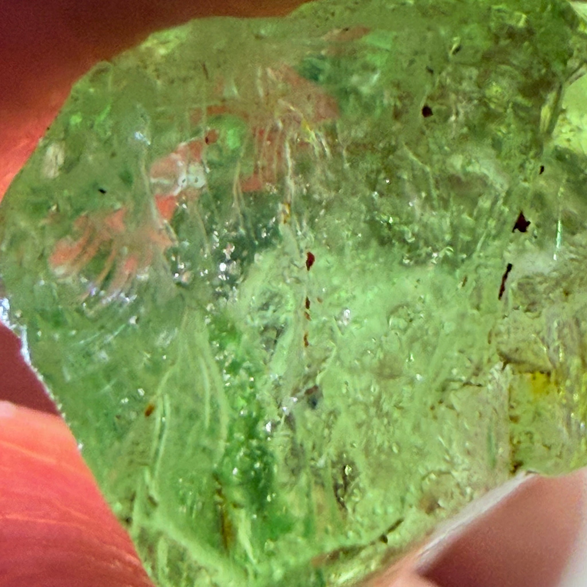 Gem Torch by Gemstone Masters, 6 function gem torch, strong power UV 365nm and 395nm, belt clip and 2 light focusing cones, 98% cri white bulb, 2-year warranty (excluding damage or wear and tear), we are the agents for this. Ships worldwide