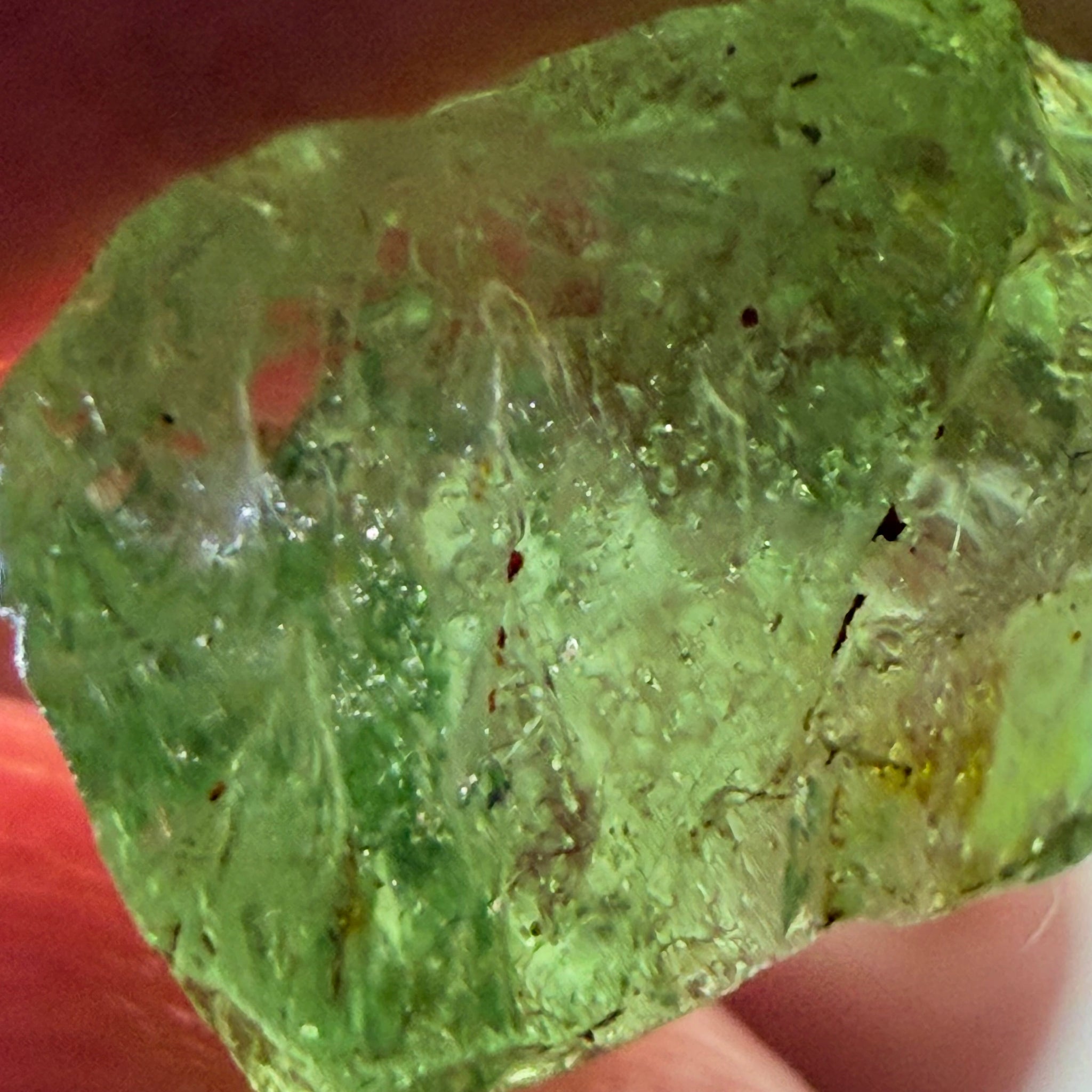 Gem Torch by Gemstone Masters, 6 function gem torch, strong power UV 365nm and 395nm, belt clip and 2 light focusing cones, 98% cri white bulb, 2-year warranty (excluding damage or wear and tear), we are the agents for this. Ships worldwide