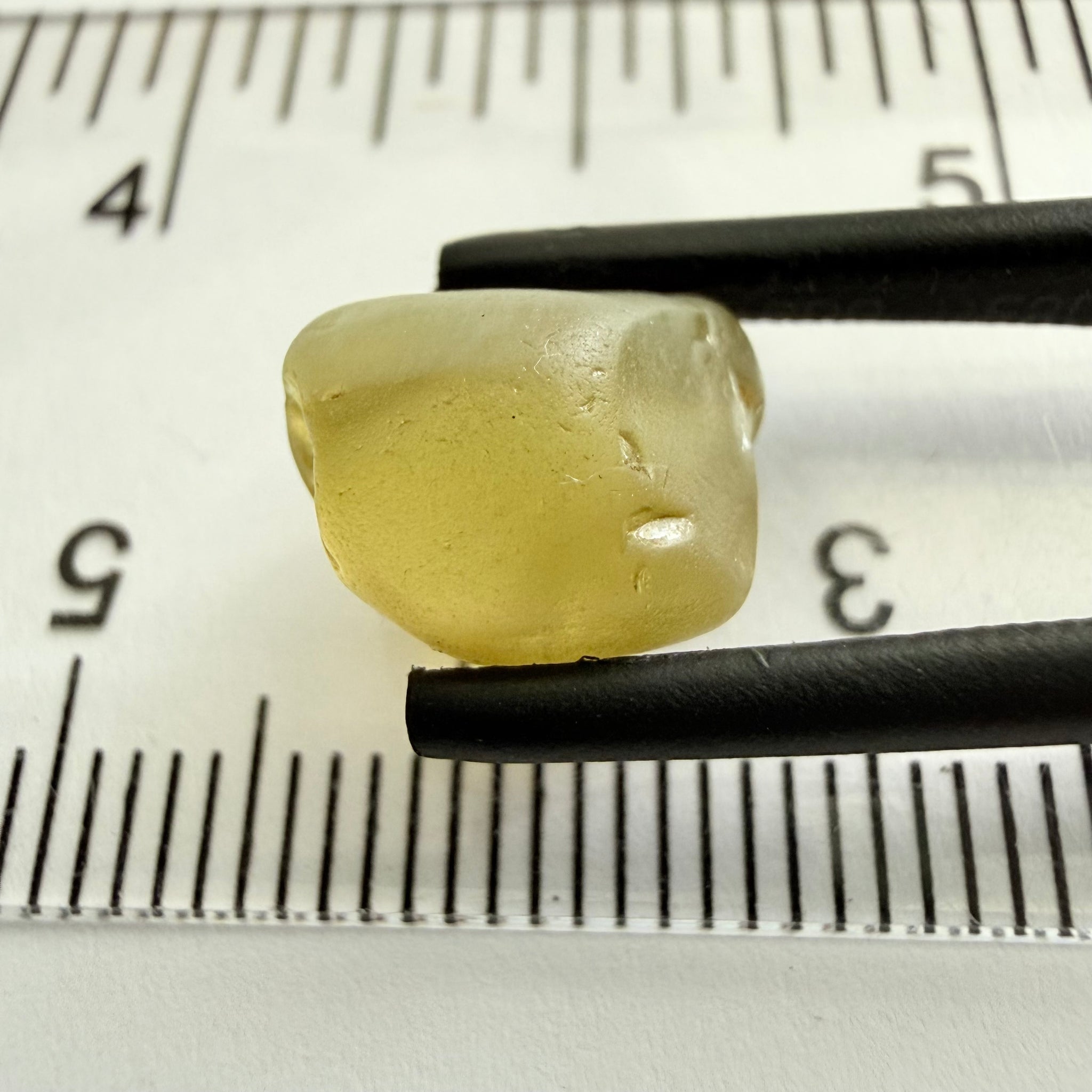 Chrysoberyl 6.23ct, Tunduru, Tanzania, Untreated Unheated, vvs-if with one side of the stone hazy