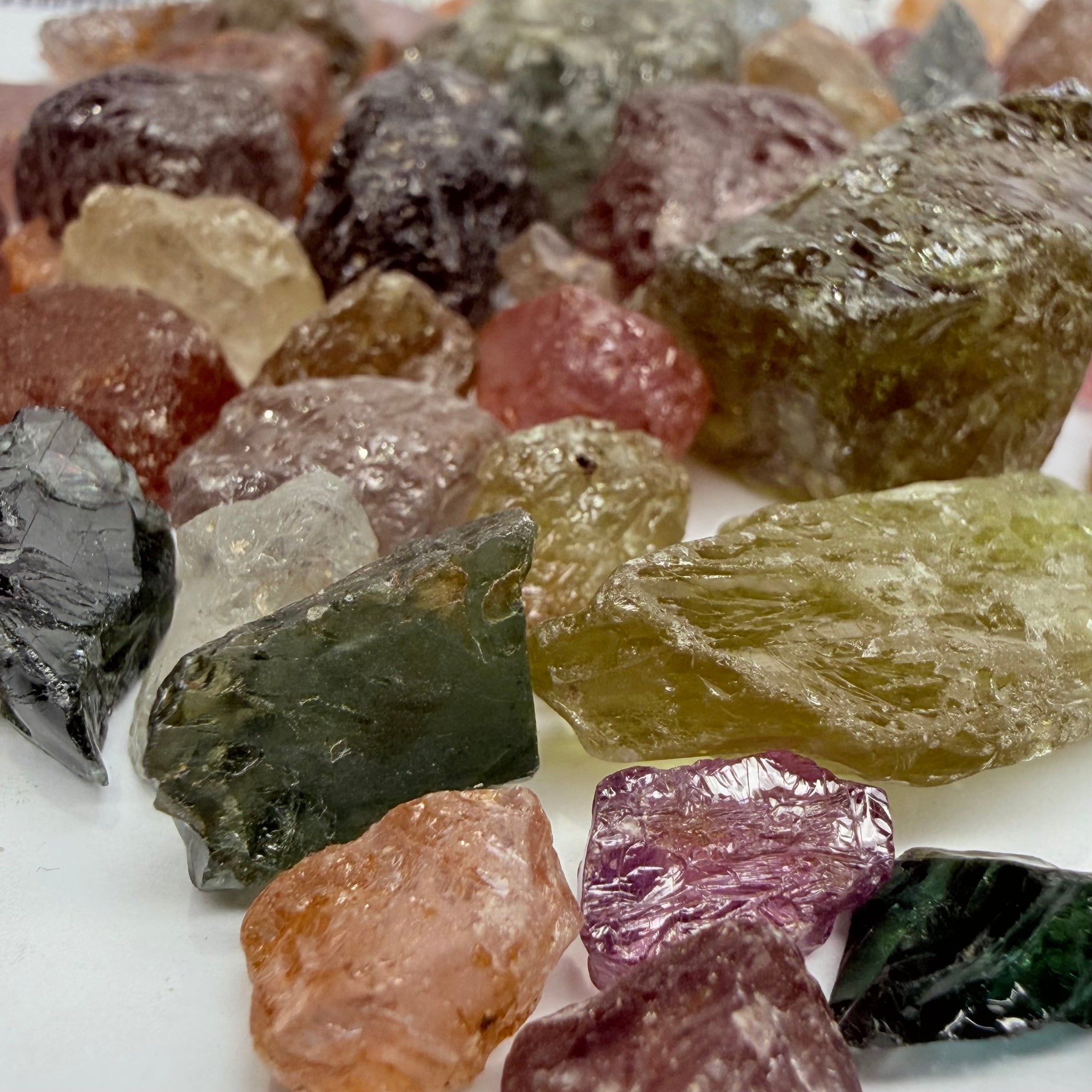 Kenyan and Tanzanian Sapphire mix lot, Slightly included, to included to cabbing grade, an excellent mix, value for money, 94.60gm / 473ct Untreated Unheated, I have included many videos so you get the exact picture