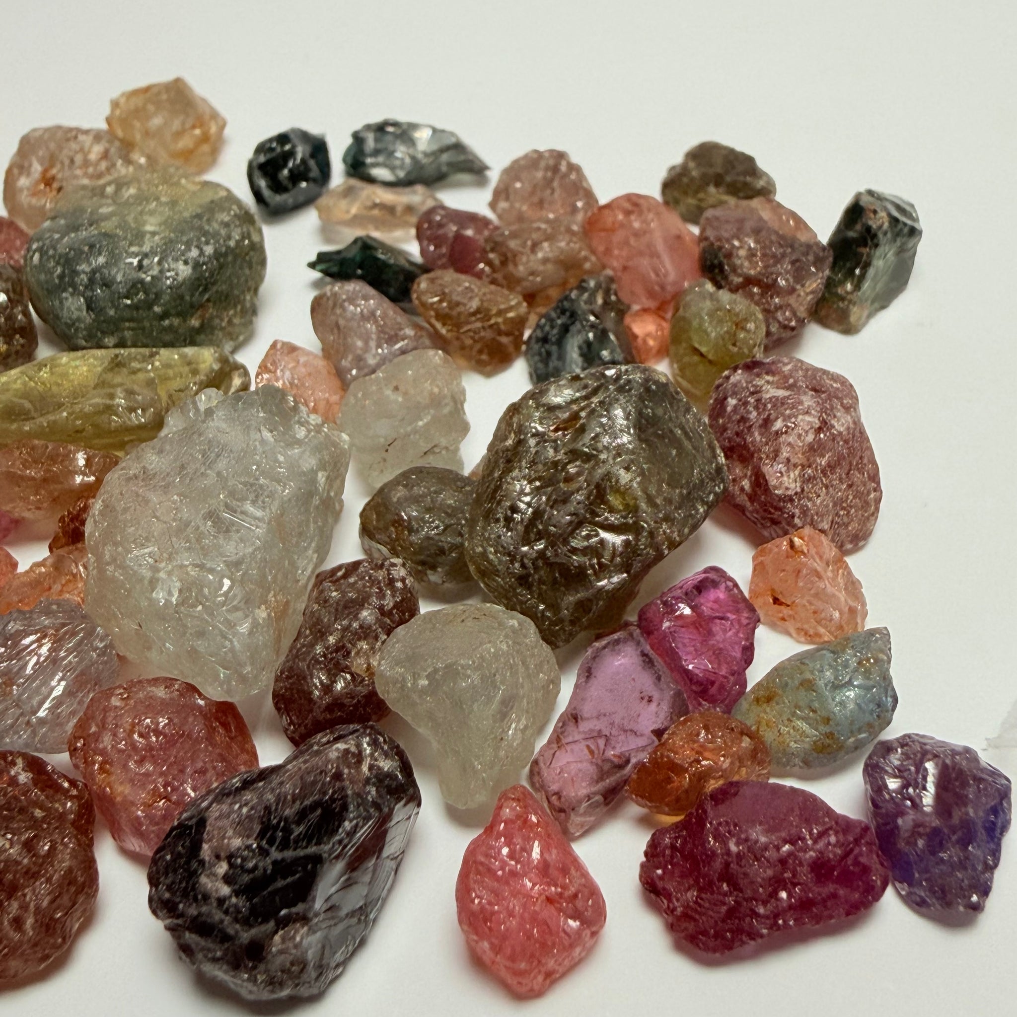 Kenyan and Tanzanian Sapphire mix lot, Slightly included, to included to cabbing grade, an excellent mix, value for money, 94.60gm / 473ct Untreated Unheated, I have included many videos so you get the exact picture