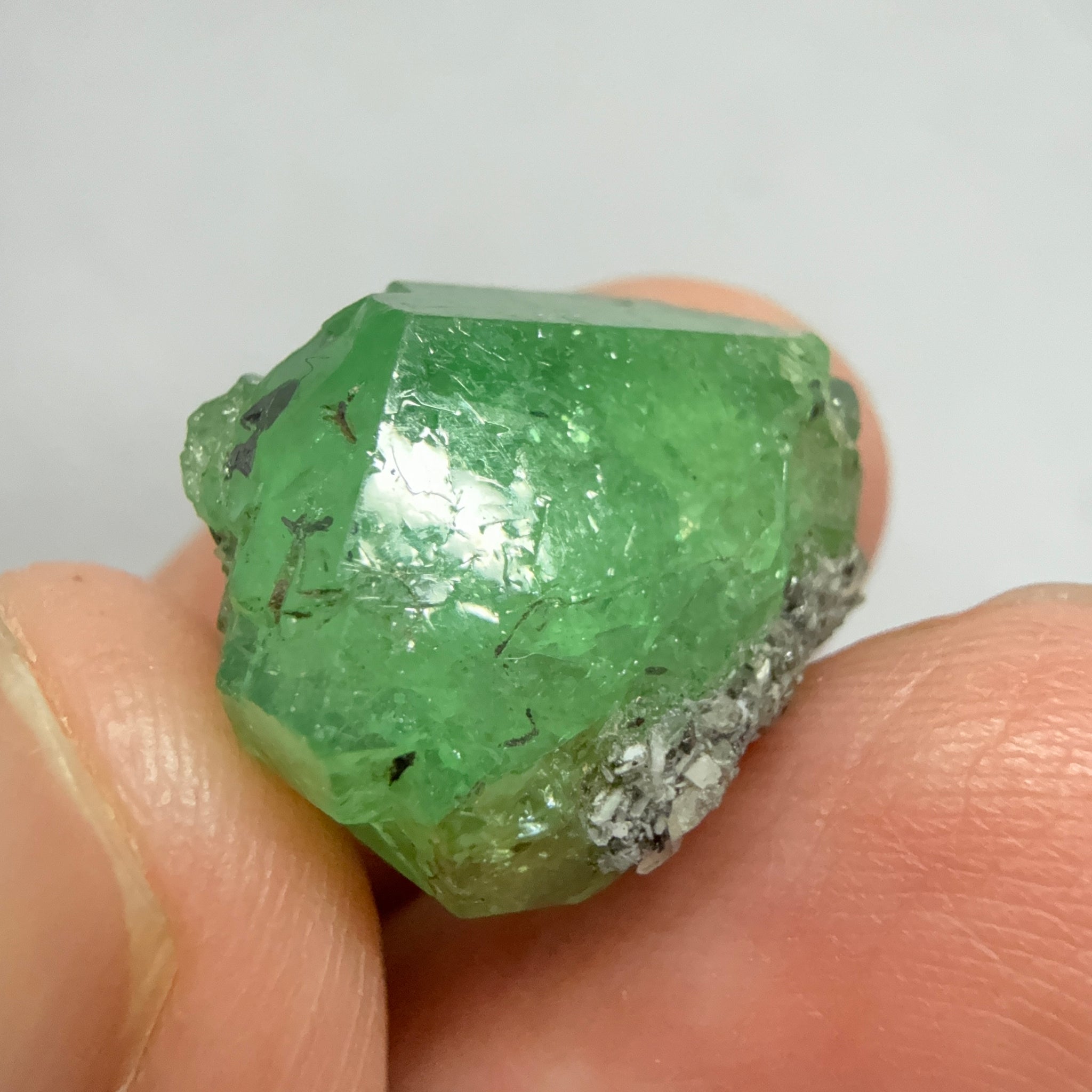 Tsavorite Garnet Crystal, 27.04ct, Merelani, Tanzania, Untreated Unheated