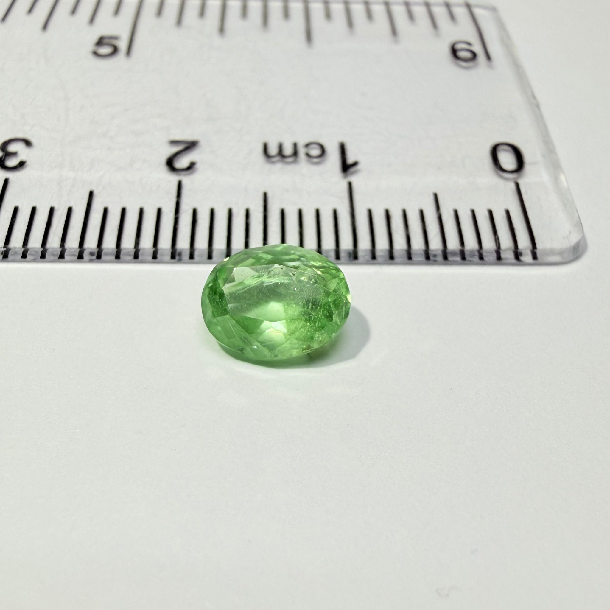 Tsavorite Garnet, 1.39ct, Tanzania, Untreated Unheated, native cut, inclusions inside, see pics