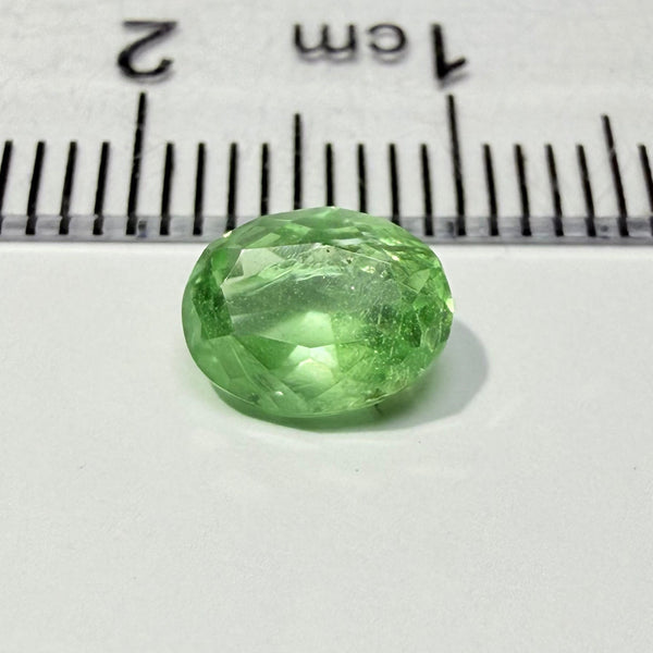 Tsavorite Garnet, 1.39ct, Tanzania, Untreated Unheated, native cut, inclusions inside, see pics