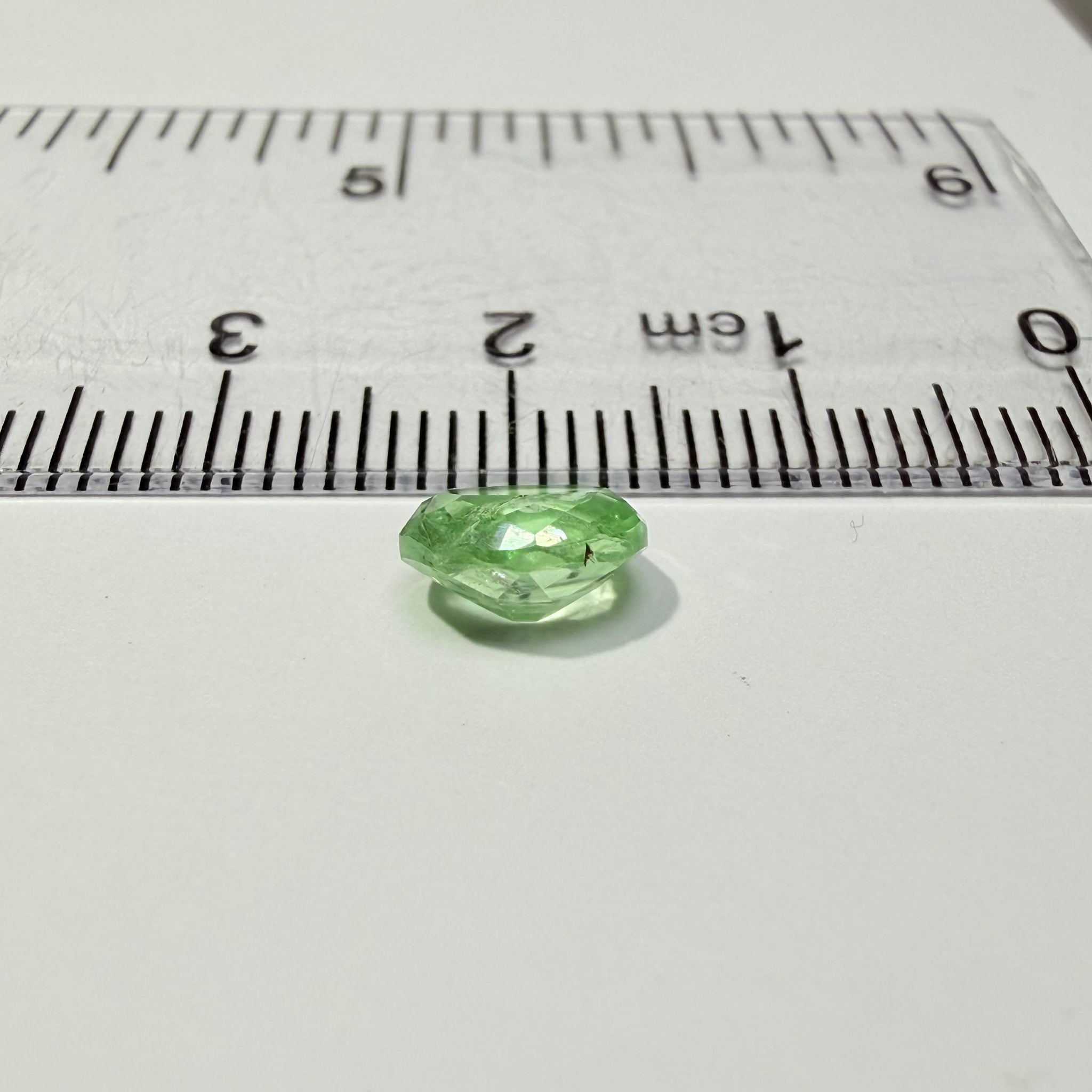 Tsavorite Garnet, 1.39ct, Tanzania, Untreated Unheated, native cut, inclusions inside, see pics