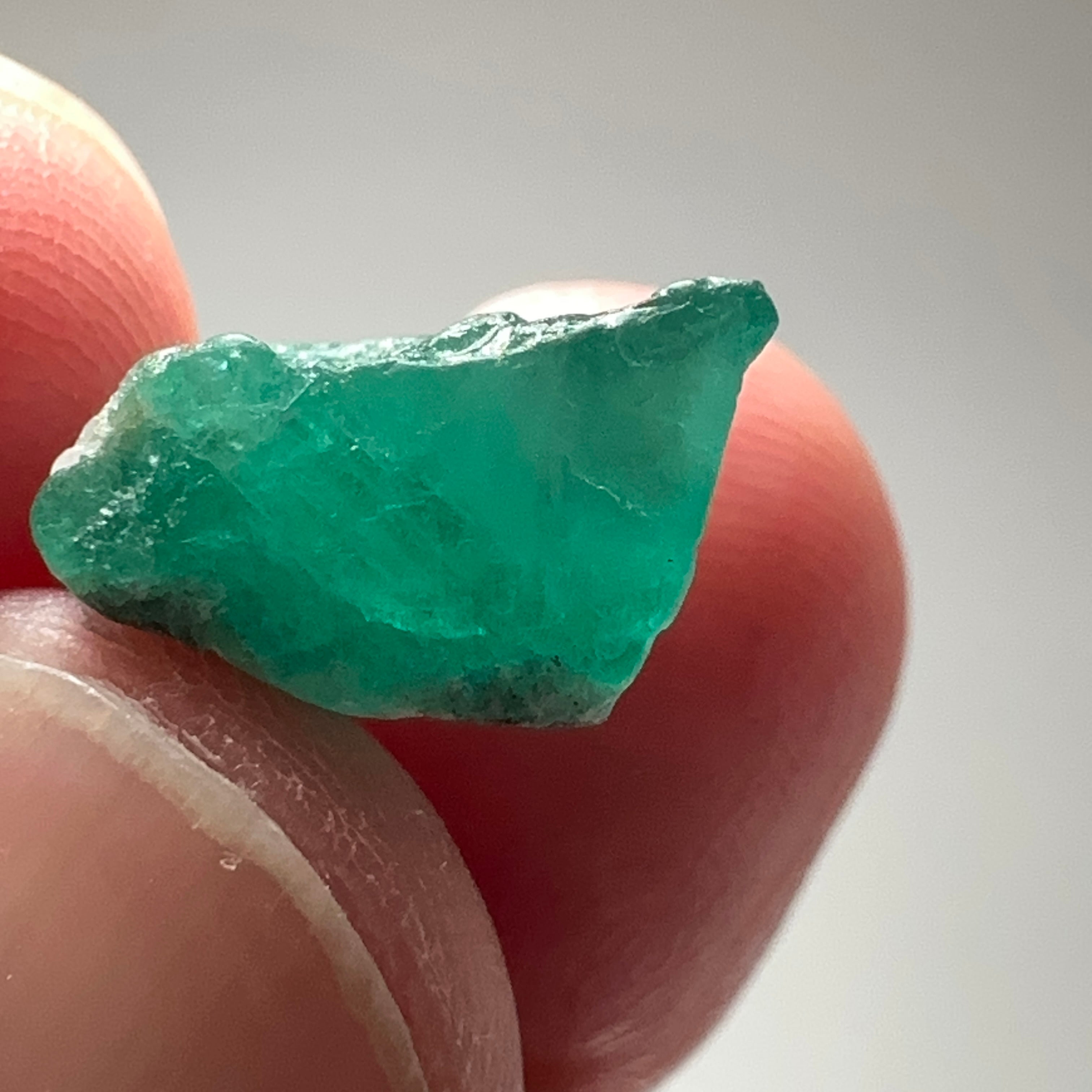 6.84ct Emerald Crystal. Sumbawanga Mines, Tanzania. No oil, Untreated Unheated.