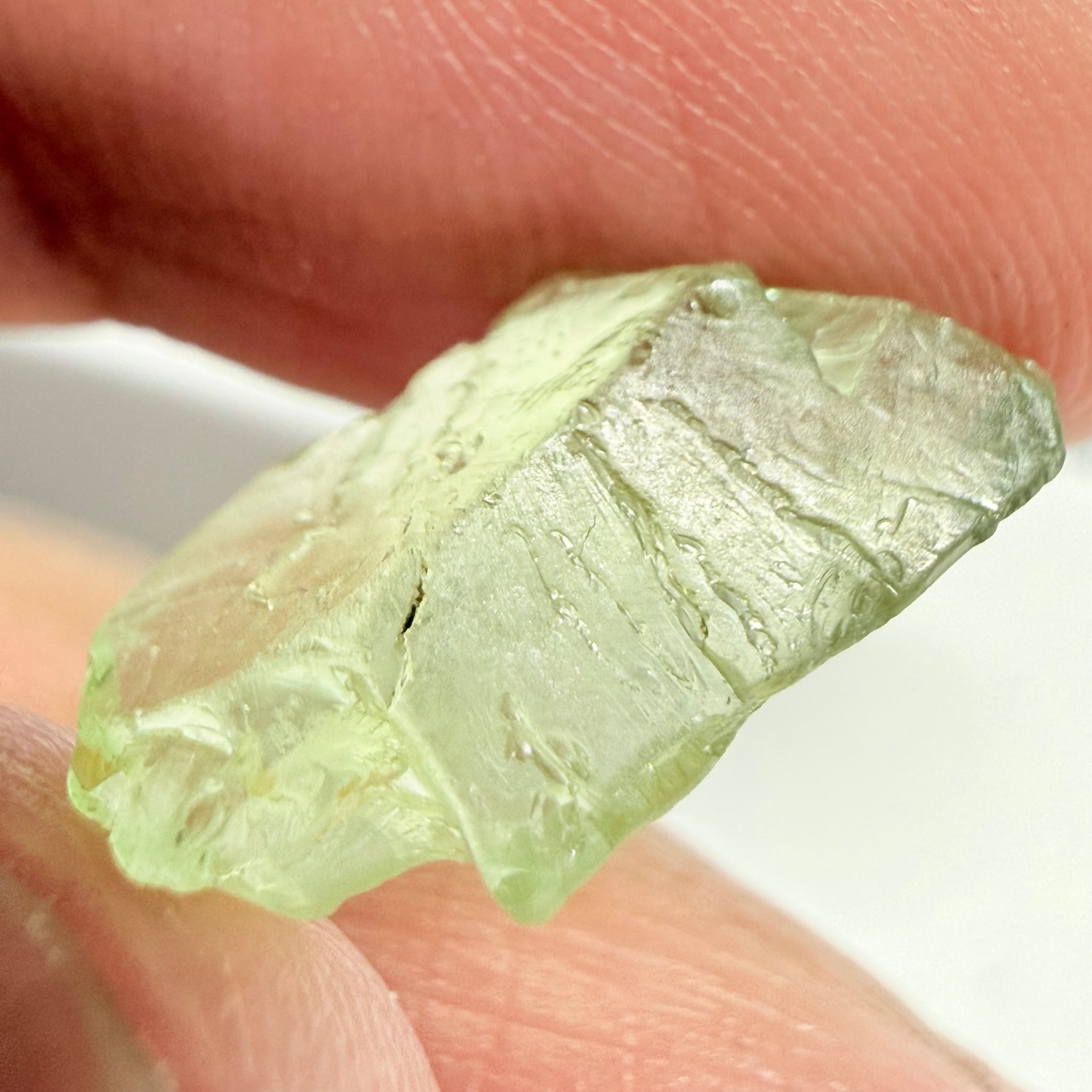 Tsavorite Garnet, 6.58ct, Kenya, Untreated Unheated, vs-vvs, sl inclusion on outside, light lime green colour